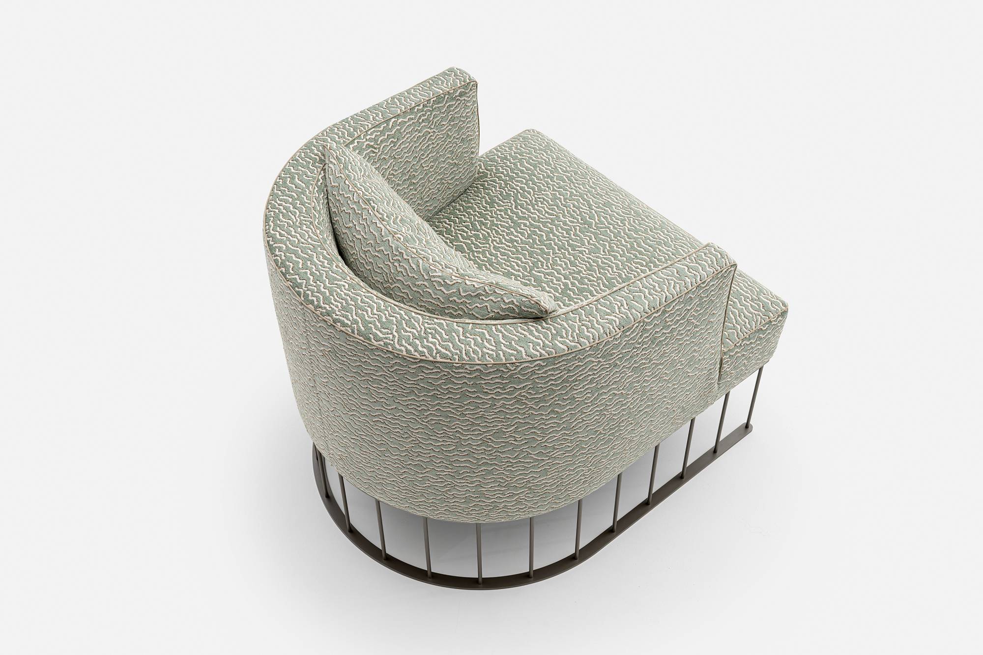 tentazione-8-armchair-chair-elegant-loveseat-furniture-design-classic-modern-italian-madeinitaly-living-erba-odea-erbaidea