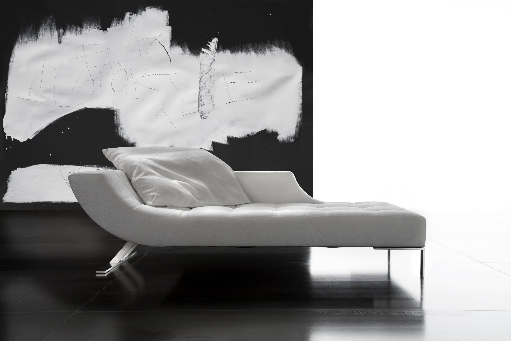 viceversa-1-chaislongue-livingroom-comfort-elegant-design-classic-style-classy-loveseat-armchair-furniture-capitonnè-pillow-erbaitalia-erba-idea-erbaidea