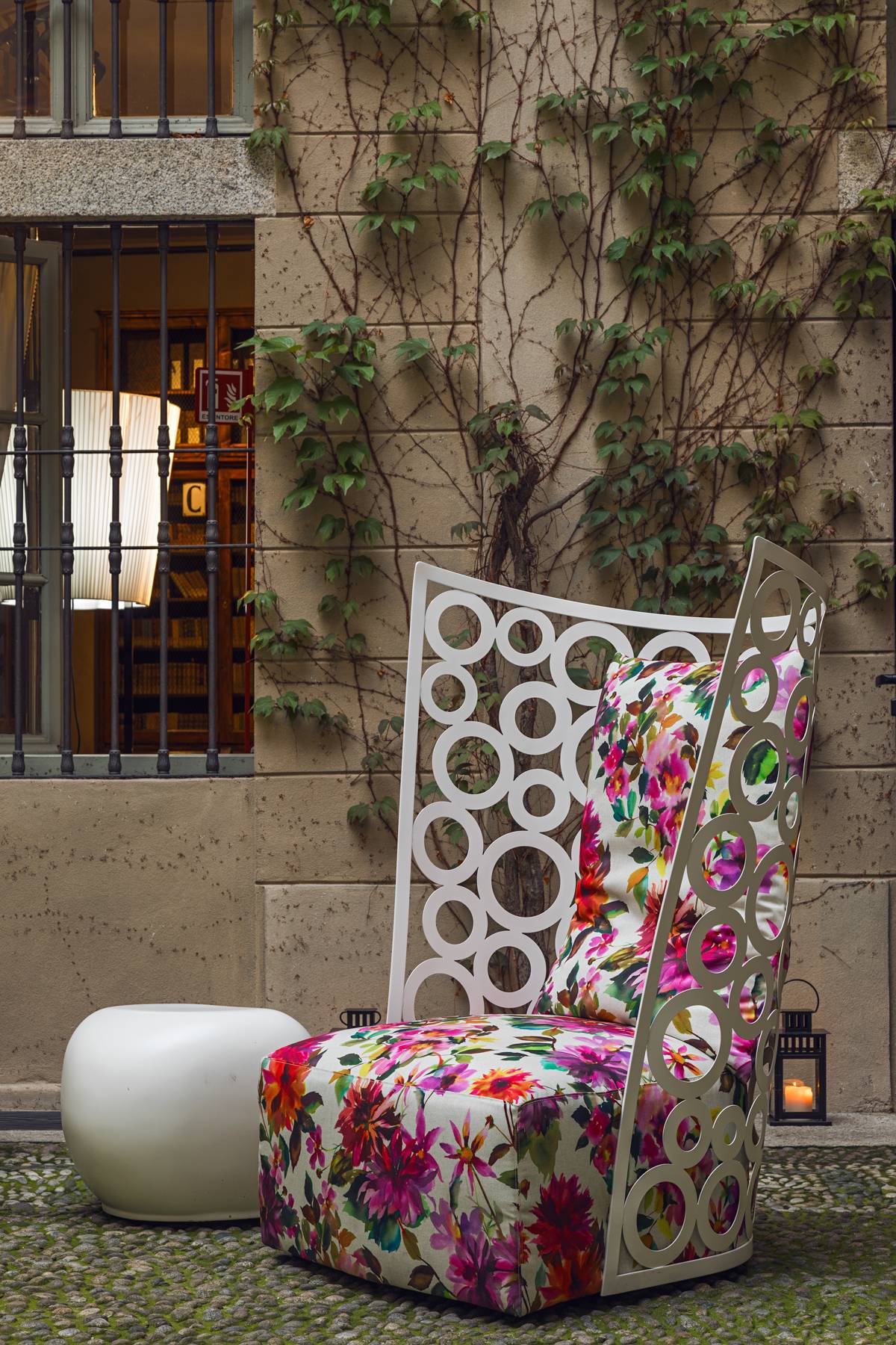 icona_armchair_erba_idea_pop_design_interior_progects_elegant_iconic_presence_style_brand_icon_15