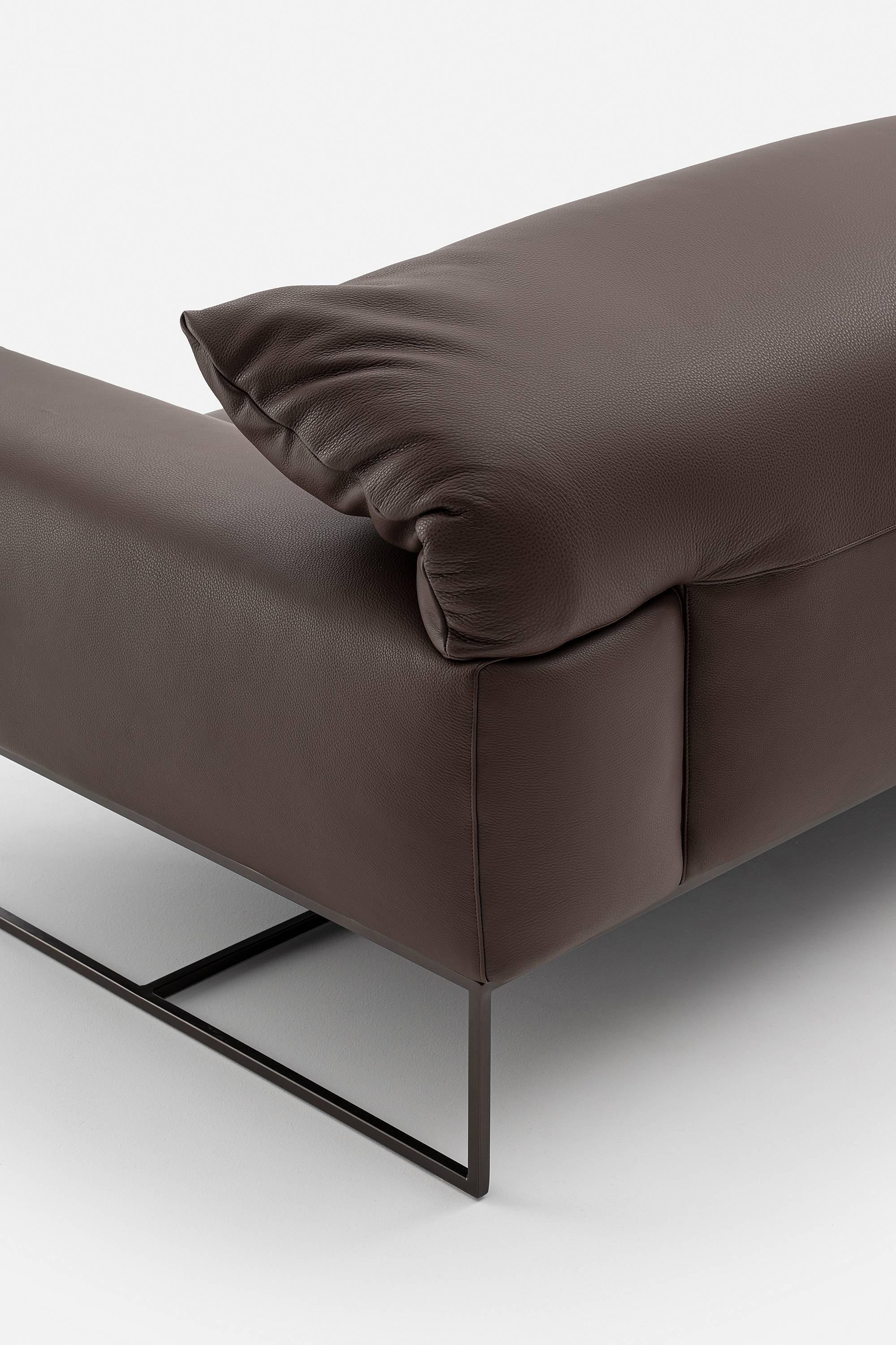 foreveryoung-9-sofa-couch-furniture-living-reclining-adjustable-comfort-modern-suspended-classic-elegant-italian-design-erba-idea-erbaidea