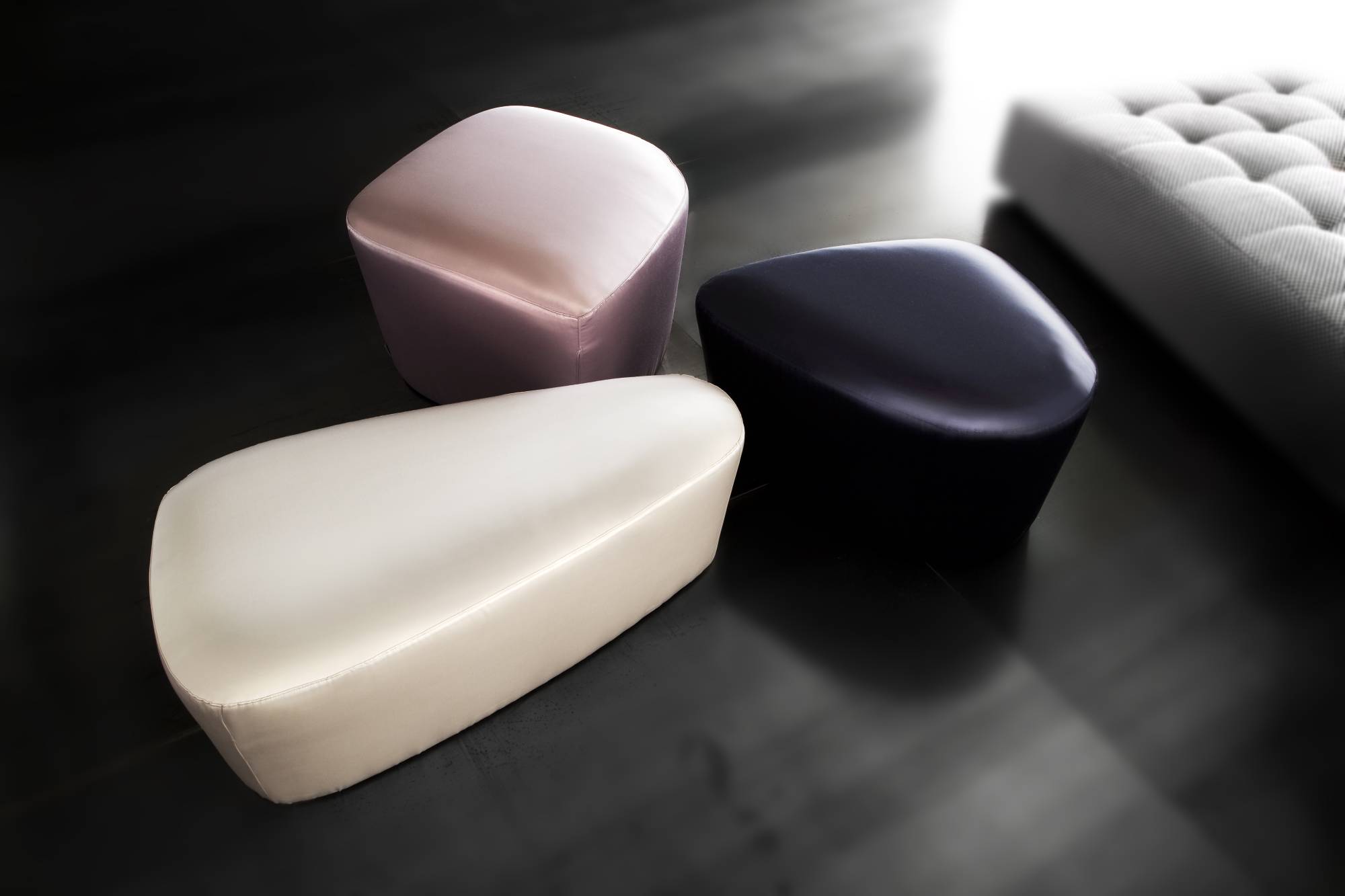 sassi-1-puff-pouf-table-coffetable-furniture-living-soft-italian-fabric-comfort-erbaitalia-erba-idea-erbaidea