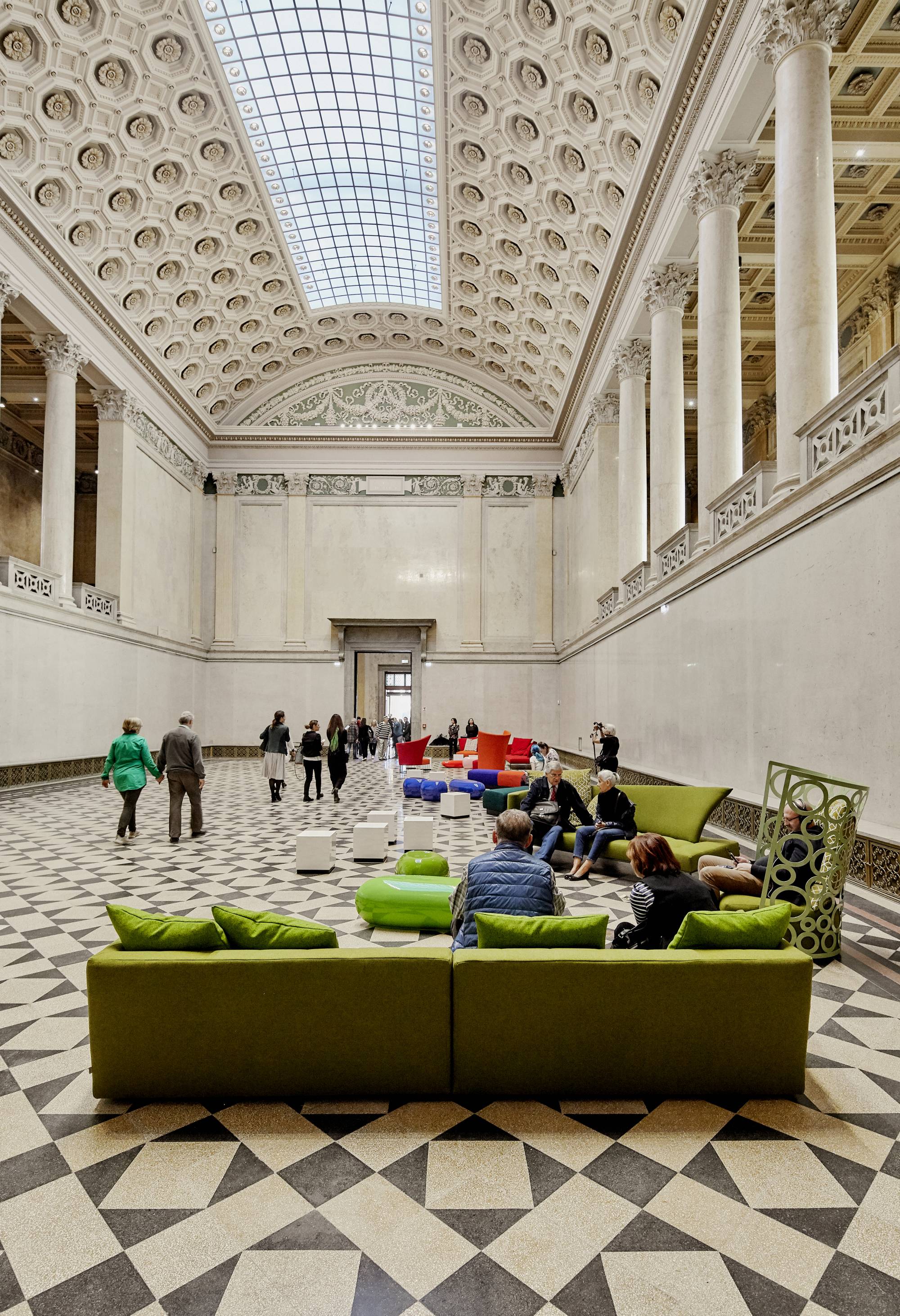 musa_sofa_erba_idea_museum_of_fine_arts_budapest_fuorisalone_design_week_mdw_interior_design_project_03