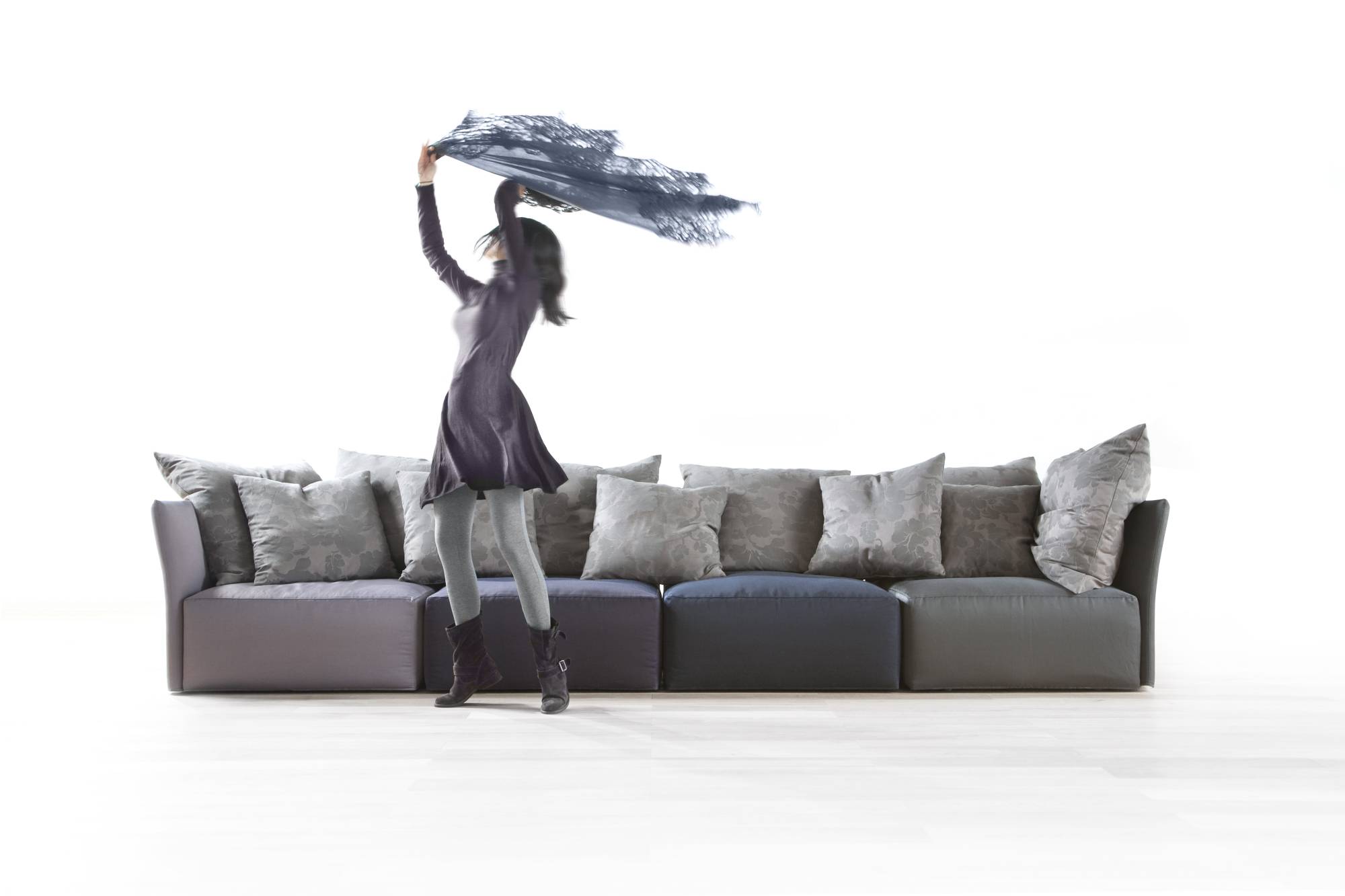 skyline_modular_sofa_erba_idea_independent_interior_design_project_living_room_broad furnishing_residential_spaces_contract_furniture_soft_cushion_made_in_italy_10