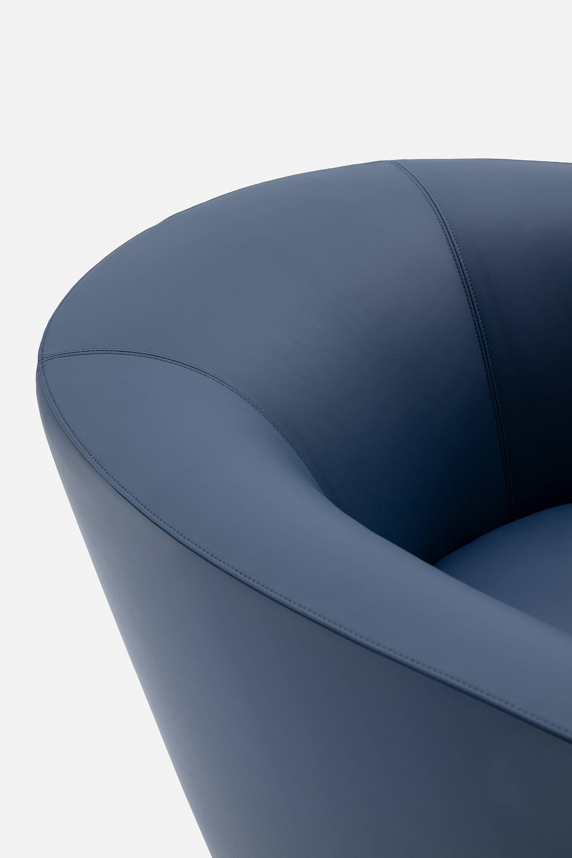 canzone-3-chair-armchair-living-furniture-design-elegant-classic-italian-erba-idea-erbaidea