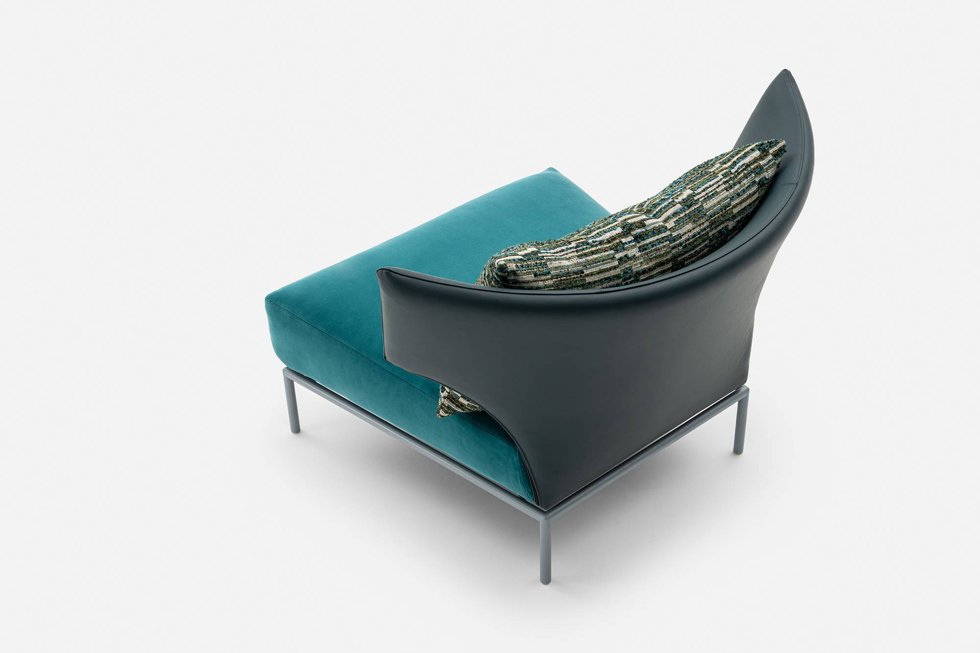 abbraccio-5-chair-living-chaiselongue-design-italian-madeinitaly-elegant-furniture-erba-idea-erbaidea