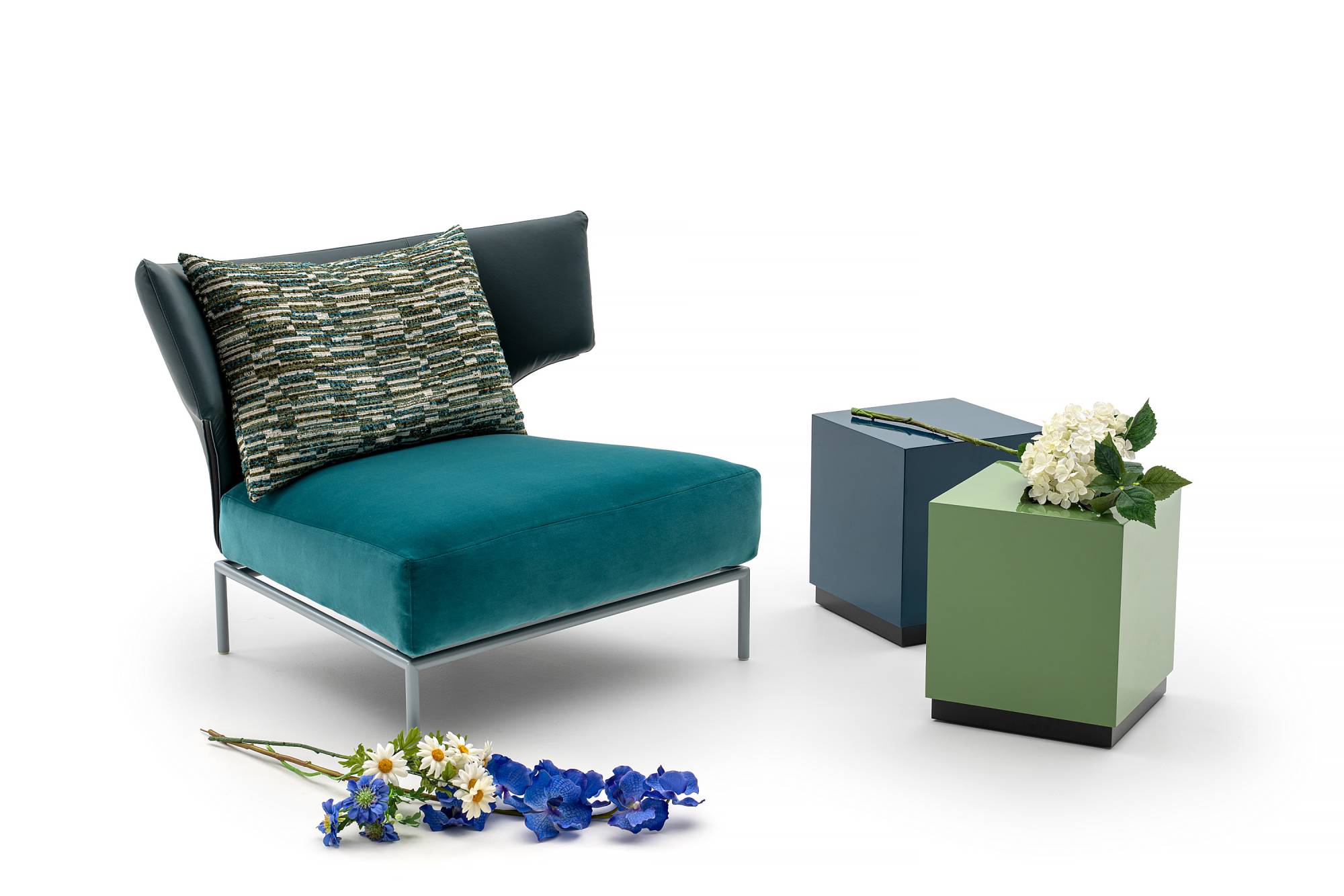 abbraccio-cubo-10-chair-living-chaiselongue-design-italian-madeinitaly-elegant-furniture-erba-idea-erbaidea