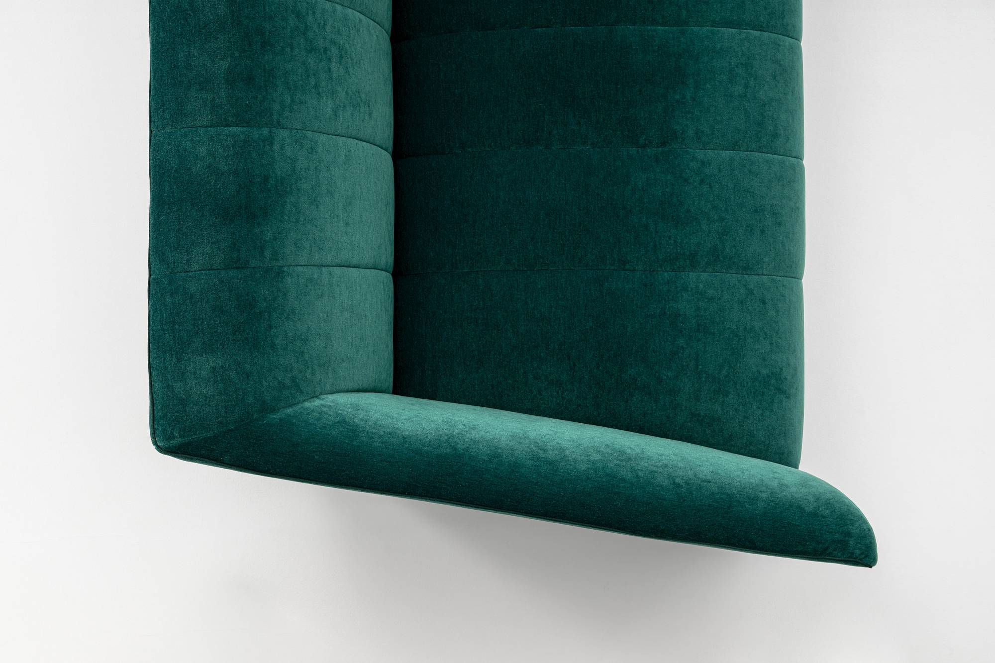 musa-13-couch-furniture-sofa-design-italian-designer-elegant-atelier-madeinitaly-soft-erba-idea-erbaidea