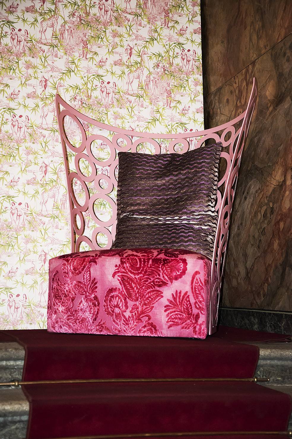 icona_armchair_erba_idea_pop_design_interior_progects_elegant_iconic_presence_style_brand_icon_07