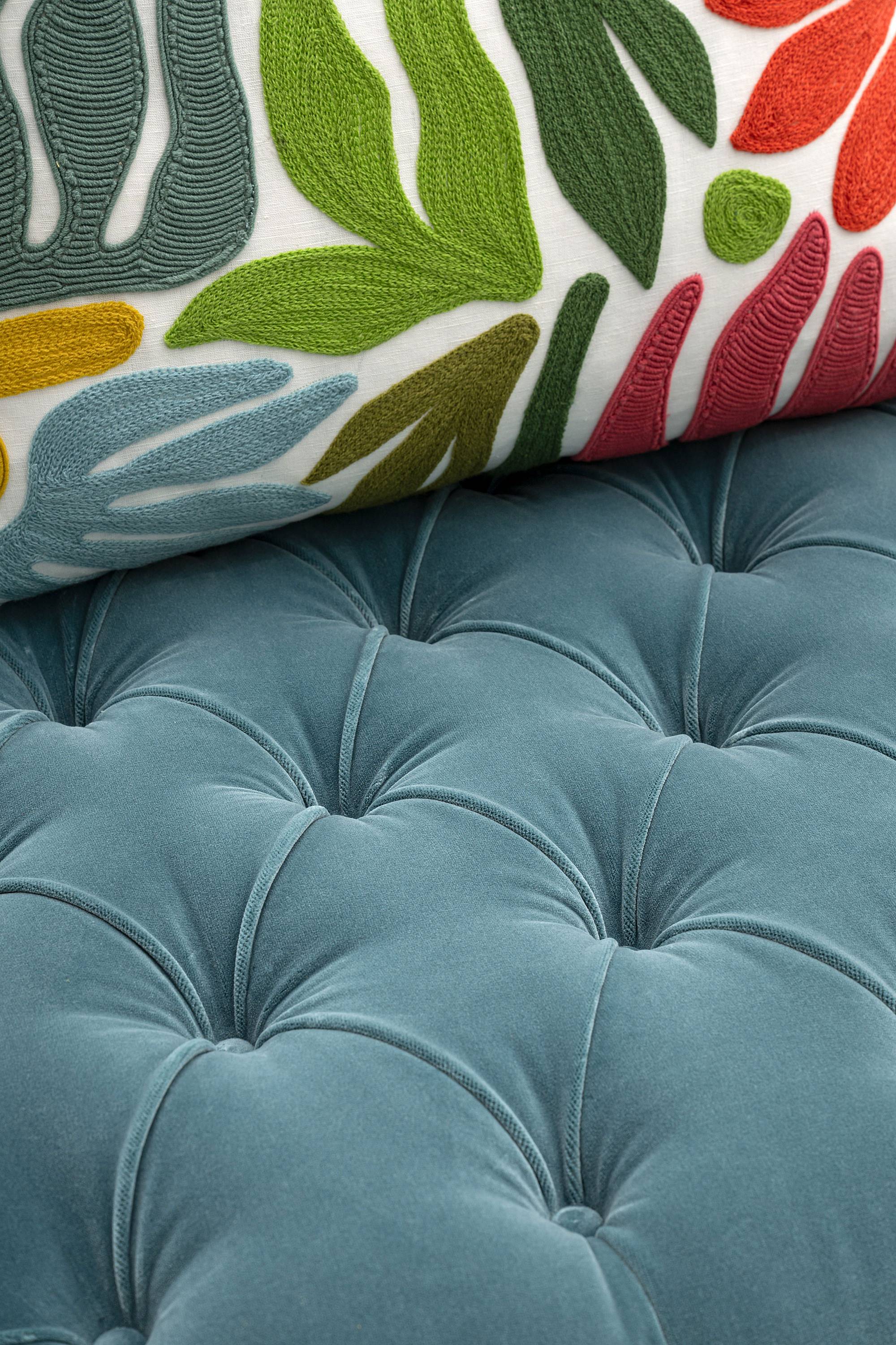 abbeyroad-8-chair-armchair-design-furniture-elegant-chich-italian-atelier-erba-idea-erbaidea