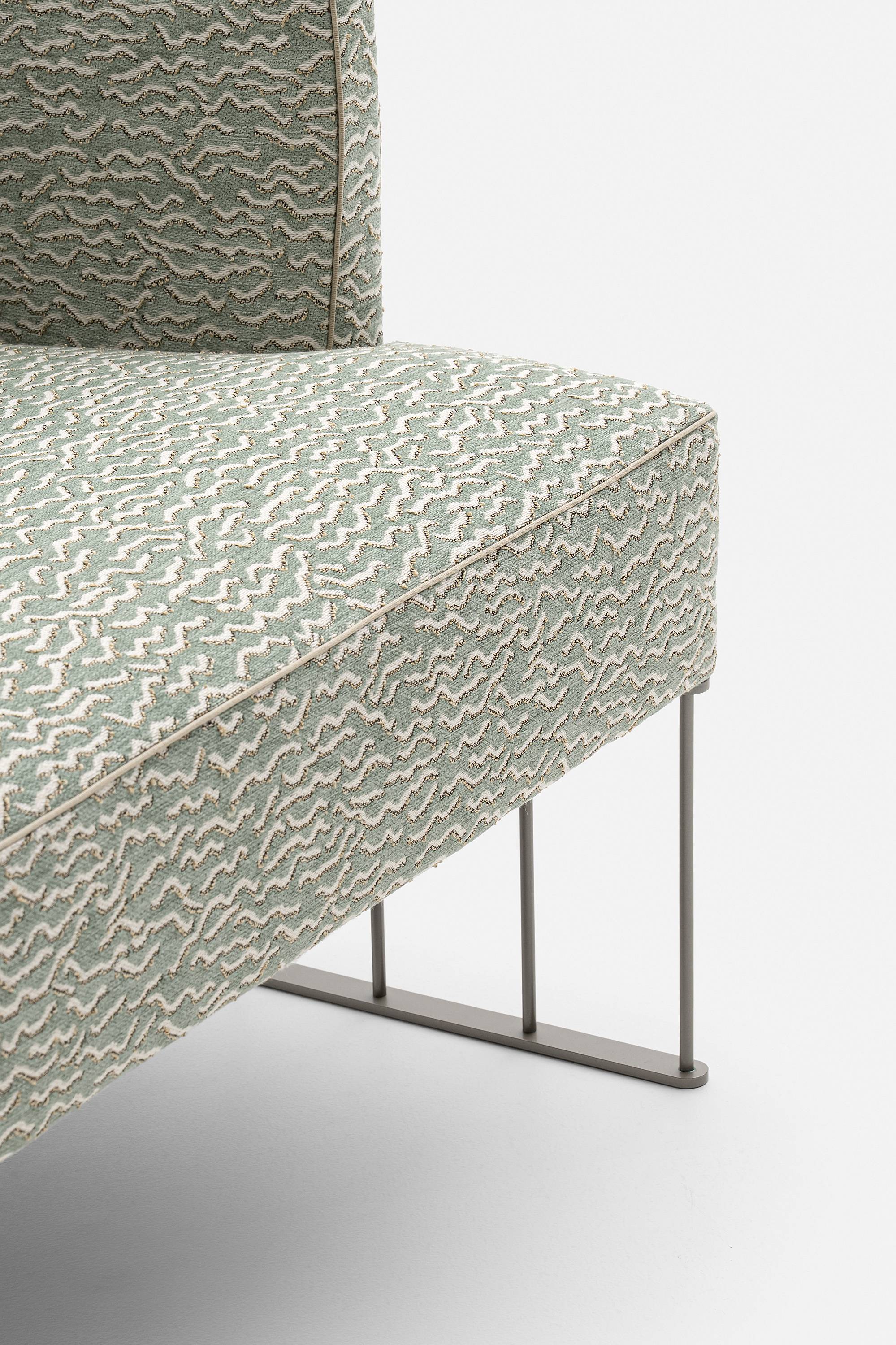 tentazione-4-armchair-chair-elegant-loveseat-furniture-design-classic-modern-italian-madeinitaly-living-erba-odea-erbaidea