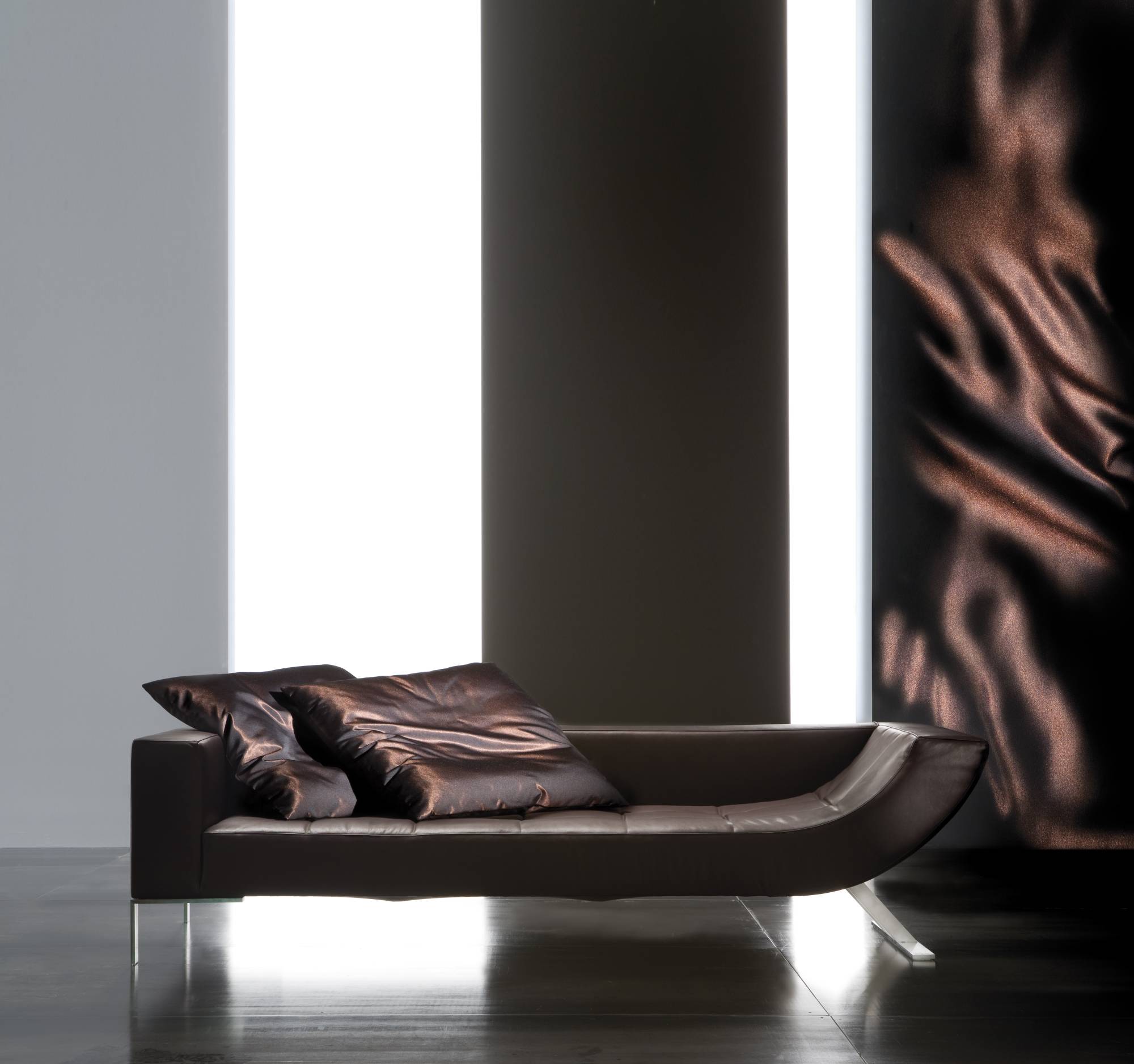 viceversa-4-chaislongue-livingroom-comfort-elegant-design-classic-style-classy-loveseat-armchair-furniture-capitonn&egrave;-pillow-erbaitalia-erba-idea-erbaidea