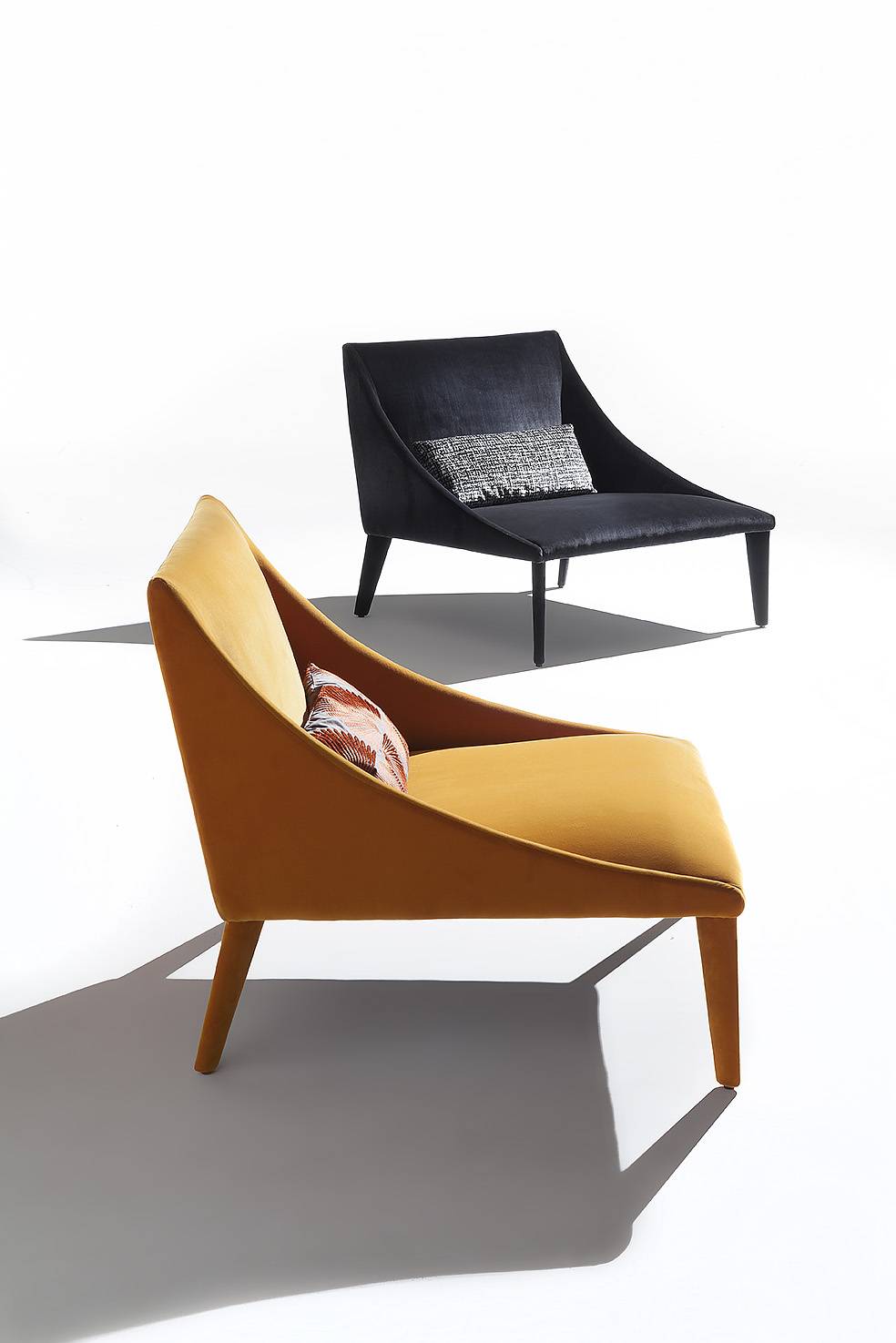 0_petalo_lounge_armchair_furniture_velvet_chair_living_room_erba_idea