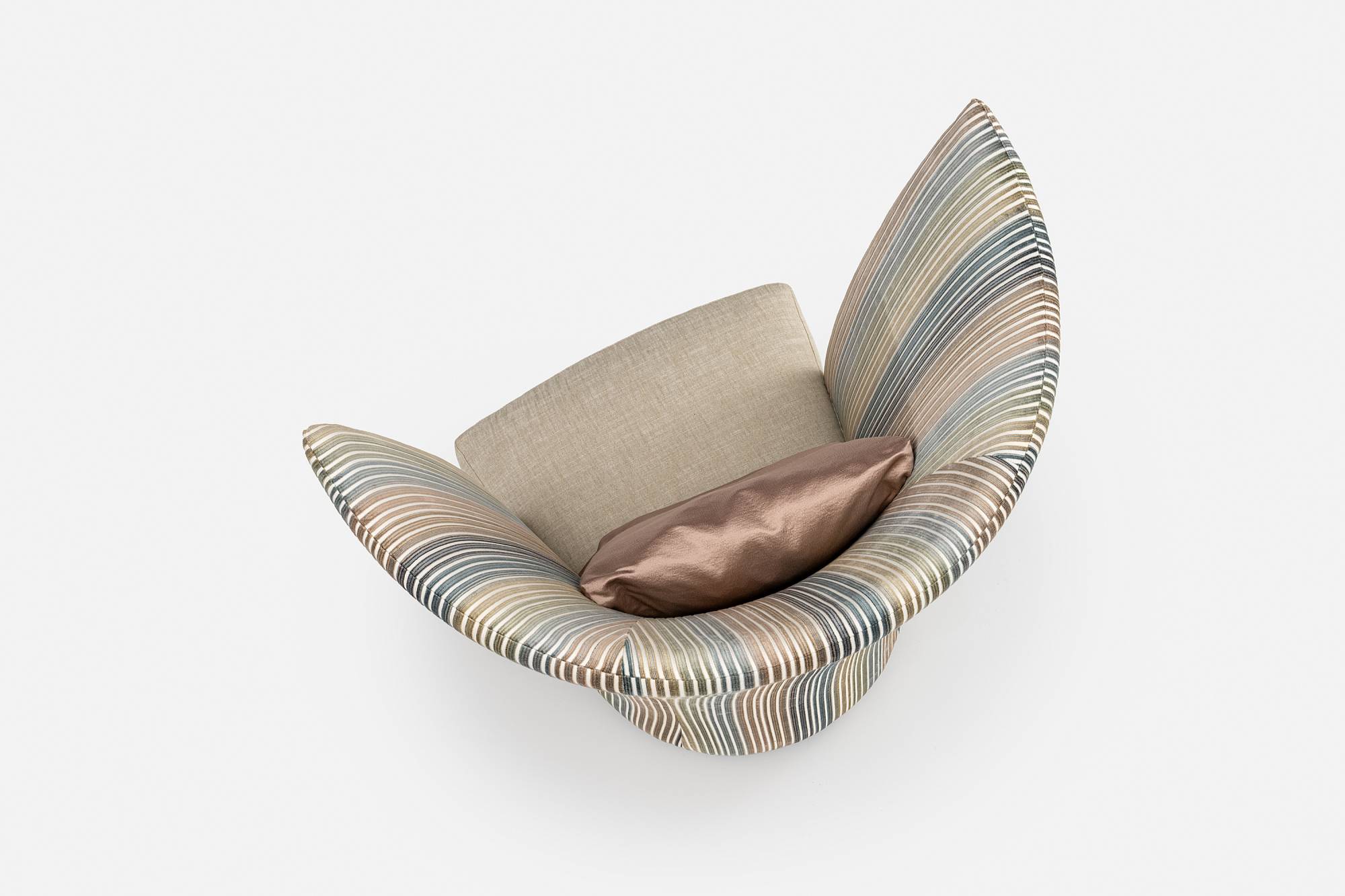 redbaron-7-chair-armchair-comfort-elegant-design-italian-madeinitaly-living-erba-idea-erbaidea