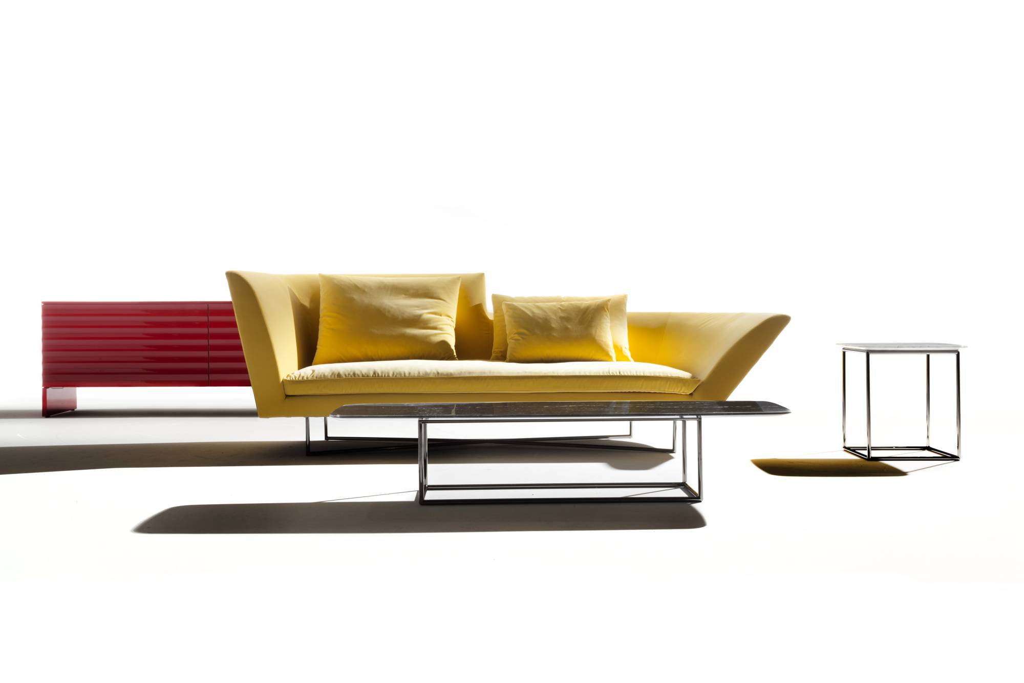 littlewing-3-sofa-modern-style-couch-pop-design-elegant-living-room-designer-furniture-soressi-pillow-comfort-heritage-erbaitalia-erba-ieda-erbaidea