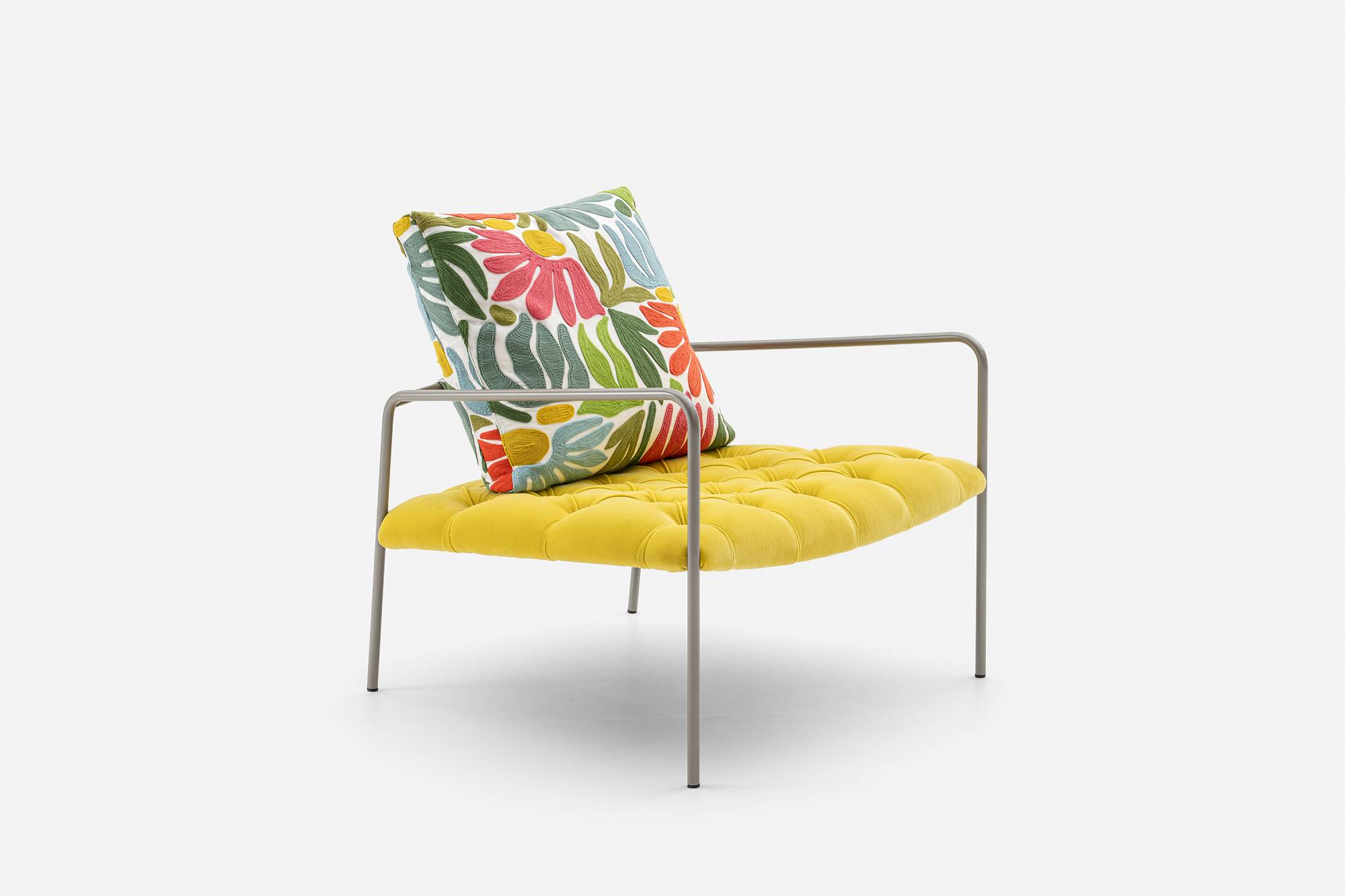 abbeyroad-4-chair-armchair-design-furniture-elegant-chich-italian-atelier-erba-idea-erbaidea