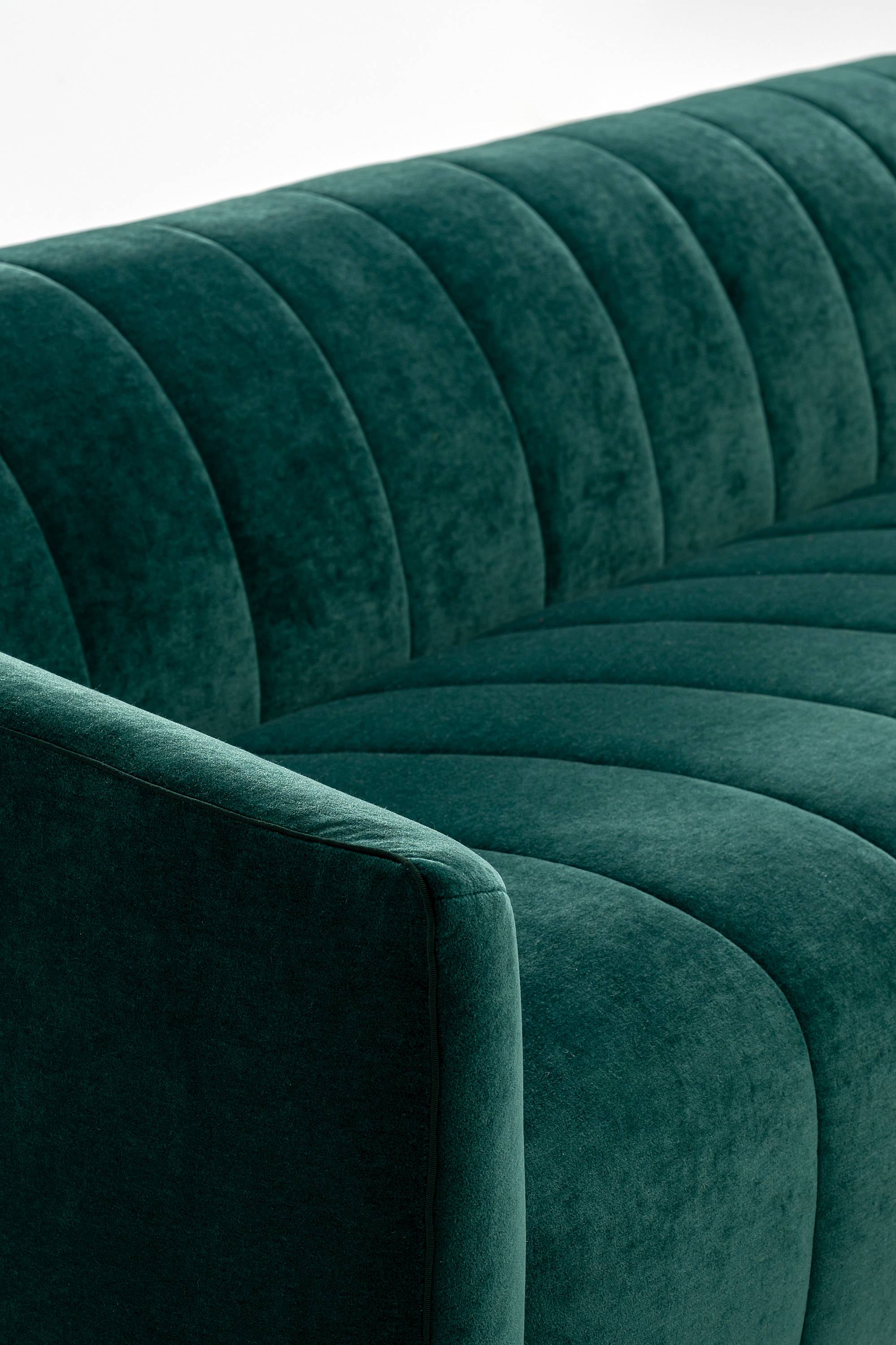 musa-10-couch-furniture-sofa-design-italian-designer-elegant-atelier-madeinitaly-soft-erba-idea-erbaidea