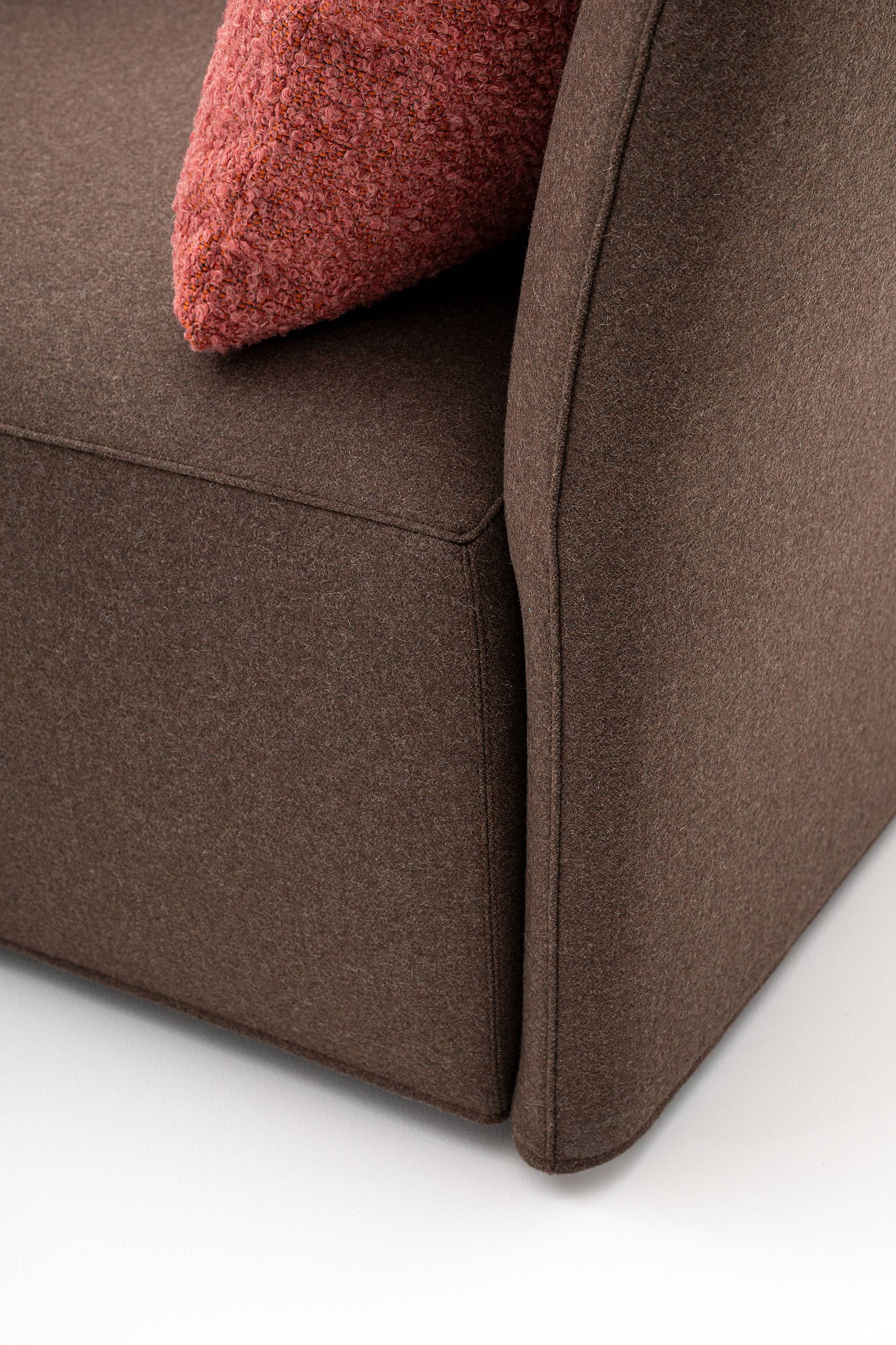 skyline-15-sofa-couch-pillows-design-italian-atelier-furniture-madeinitaly-soft-erbaidea-erba-idea