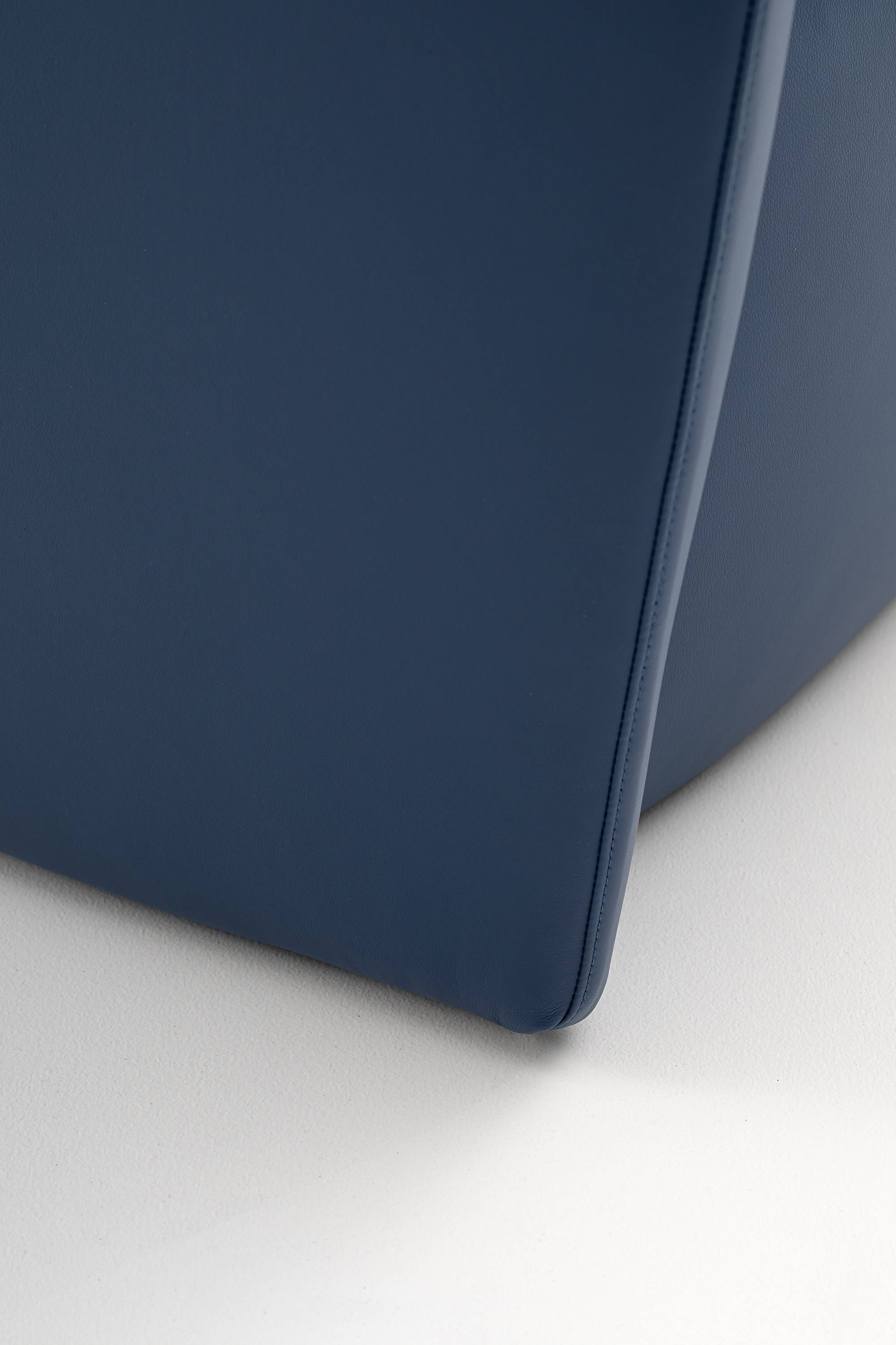 canzone-5-chair-armchair-living-furniture-design-elegant-classic-italian-erba-idea-erbaidea