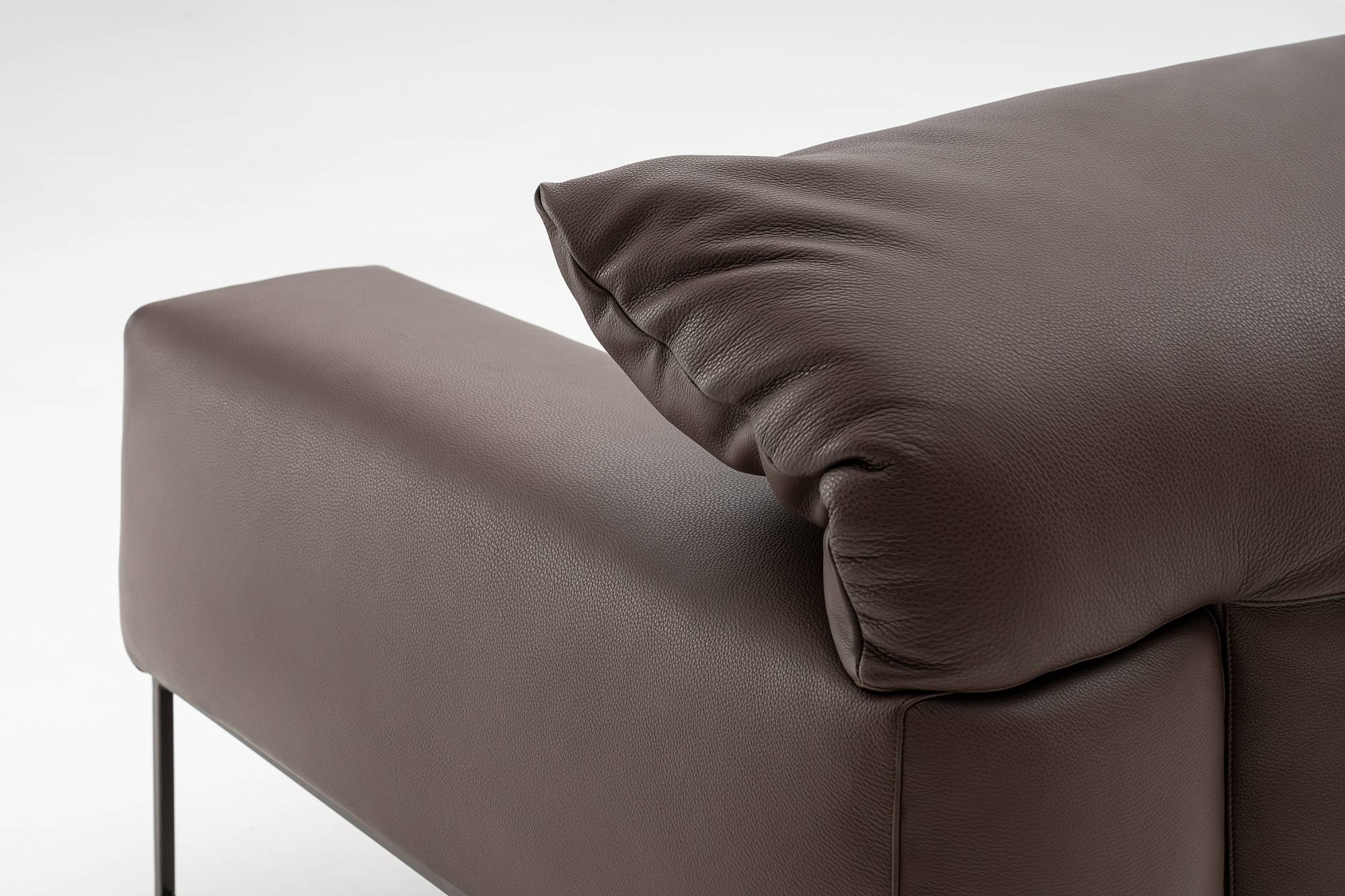 foreveryoung-10-sofa-couch-furniture-living-reclining-adjustable-comfort-modern-suspended-classic-elegant-italian-design-erba-idea-erbaidea