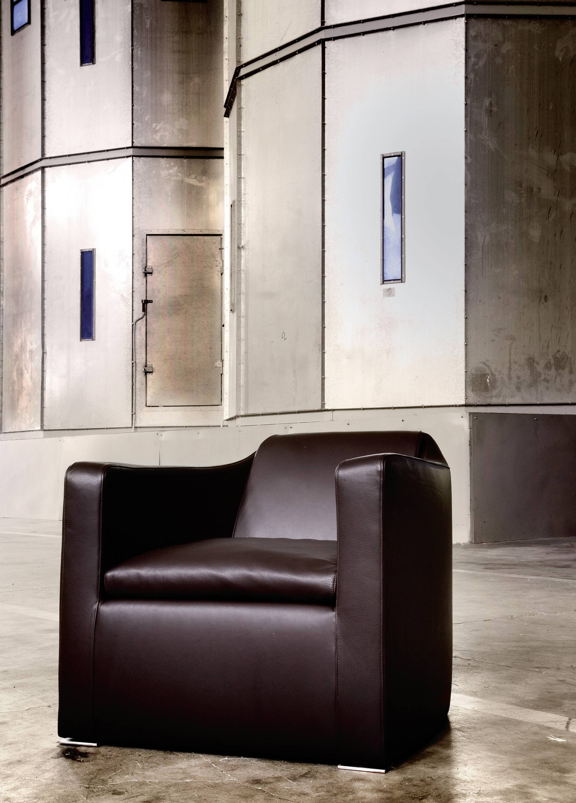 profile-3-armchair-chair-livign-office-classic-furniture-elegnat-design-comfort-italian-handmade-madeinitaly-erbaitalia-soressi-erba-idea-erbaidea