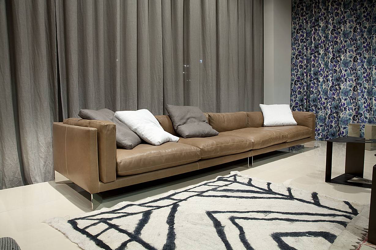 play_sofa_erba_idea_heritage_erba_italia_modern_living_italian_interior_design_project_08