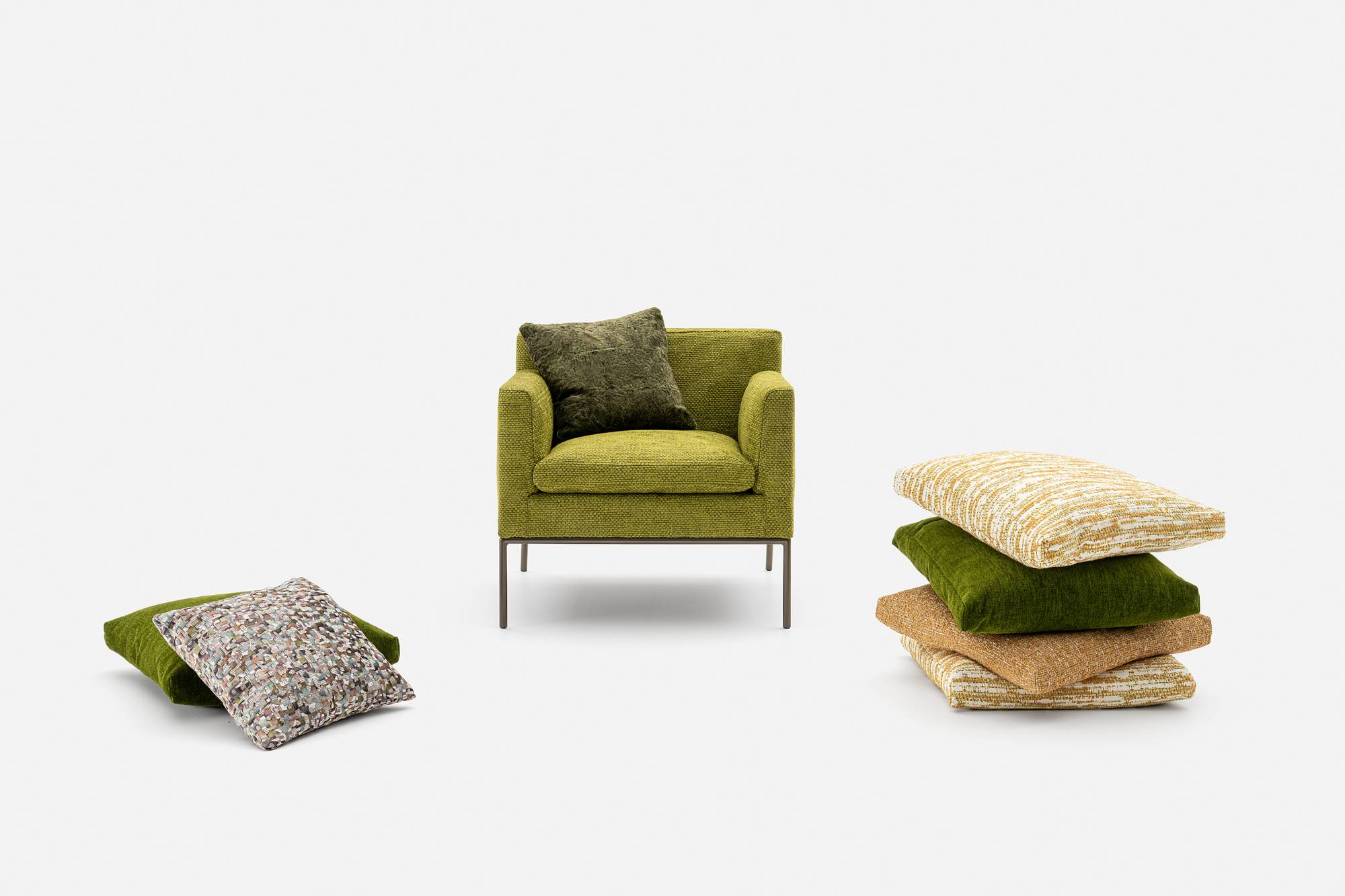 cronaca-4-chair-armchair-couch-design-italian- furniture-brand-erba-idea-erbaidea