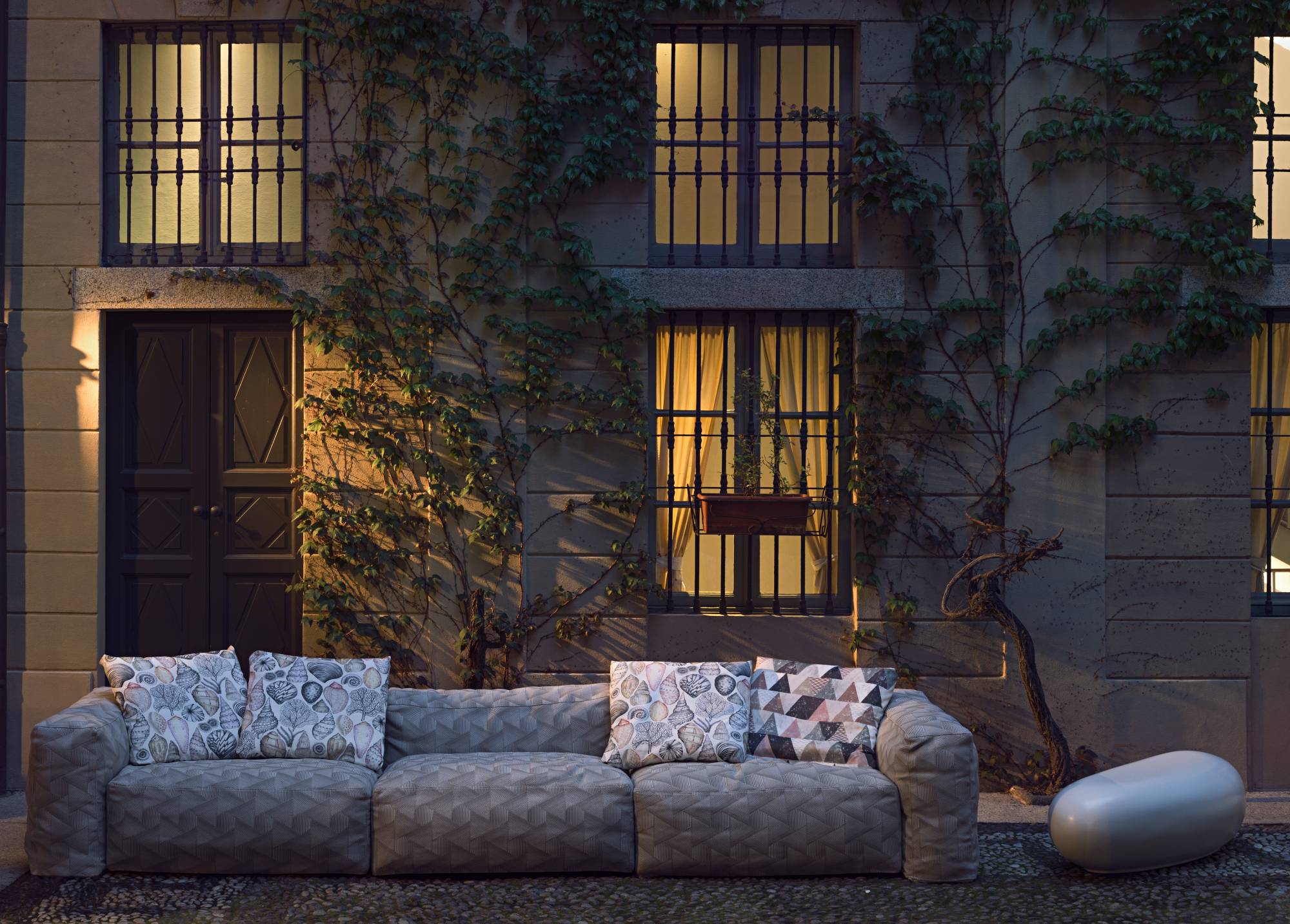 aspettami_sofa_stylish_linear_modern_style_italian_design_made_in_italy_erba_idea_06