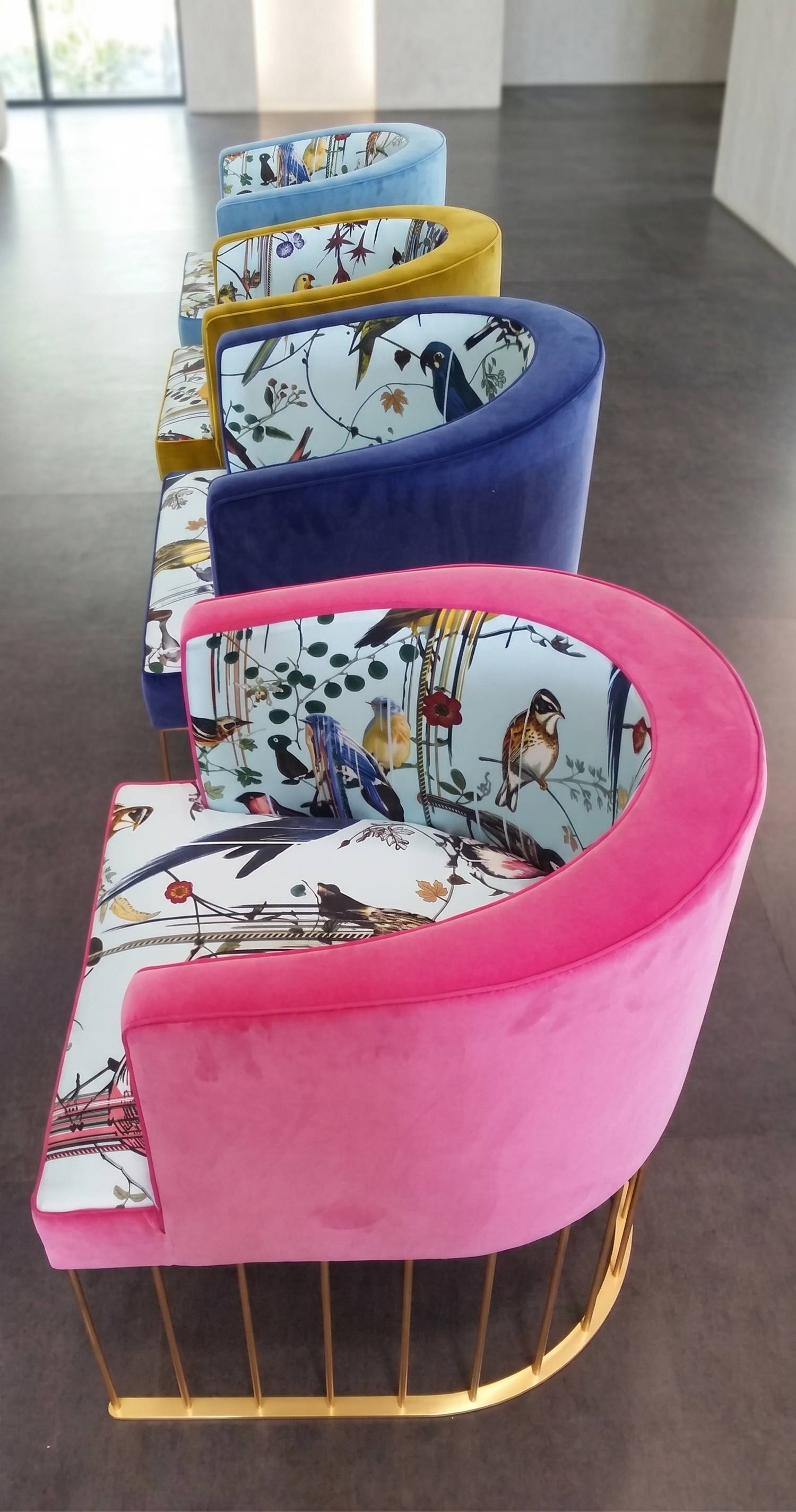 candy_chair_elegant_furniture_chic_dining_space_italian_design_erba_idea_04