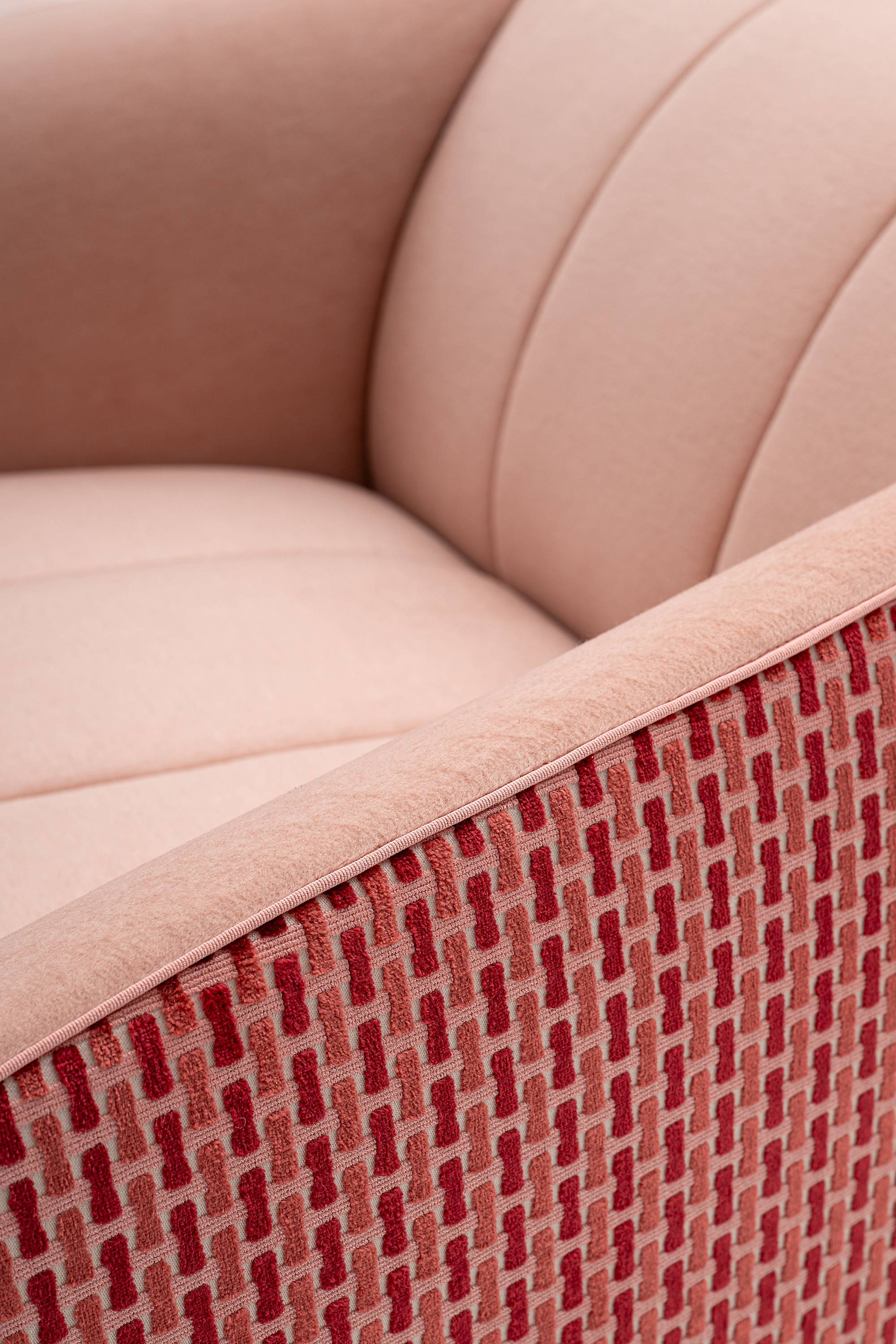 musa-5-chair-armchair-couch-furniture-sofa-design-italian-designer-elegant-atelier-madeinitaly-soft-erba-idea-erbaidea