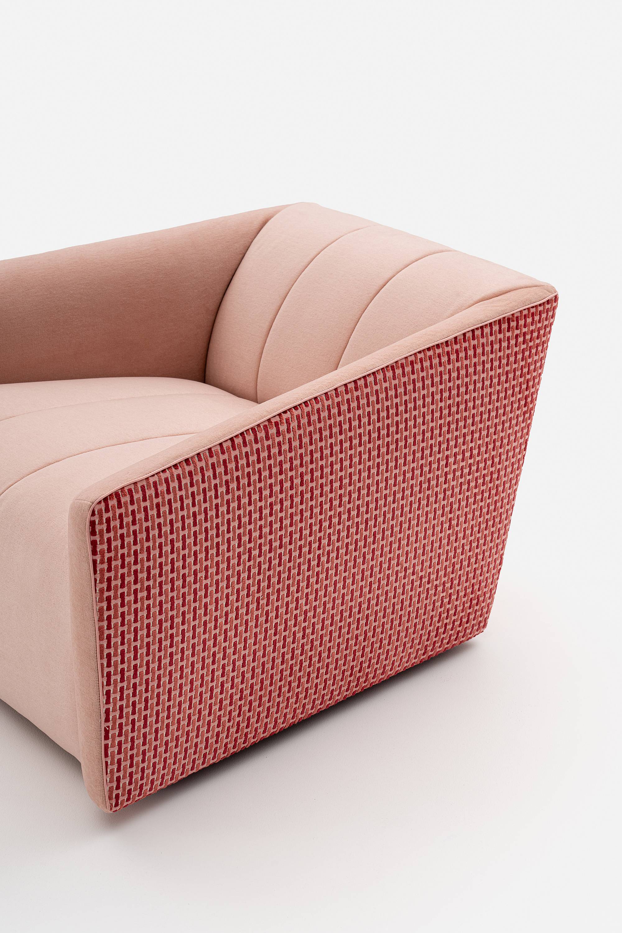 musa-3-chair-armchair-couch-furniture-sofa-design-italian-designer-elegant-atelier-madeinitaly-soft-erba-idea-erbaidea