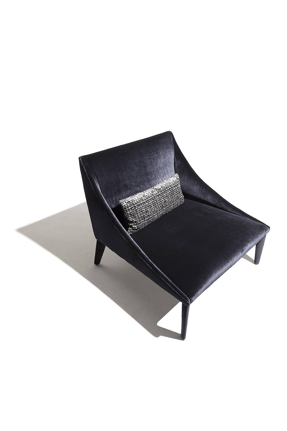6_petalo_lounge_armchair_furniture_velvet_chair_living_room_erba_idea