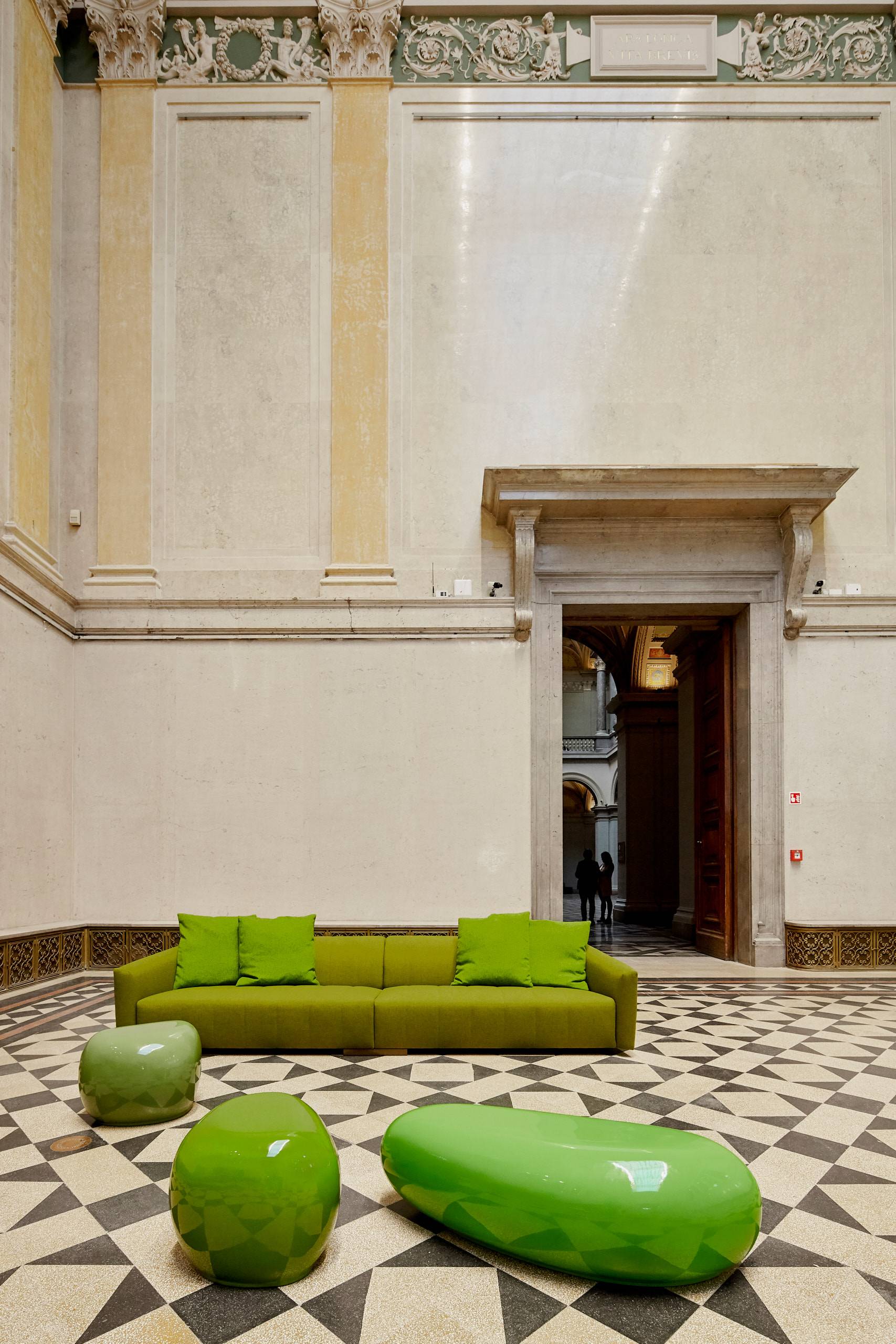 musa_sofa_erba_idea_museum_of_fine_arts_budapest_fuorisalone_design_week_mdw_interior_design_project_02