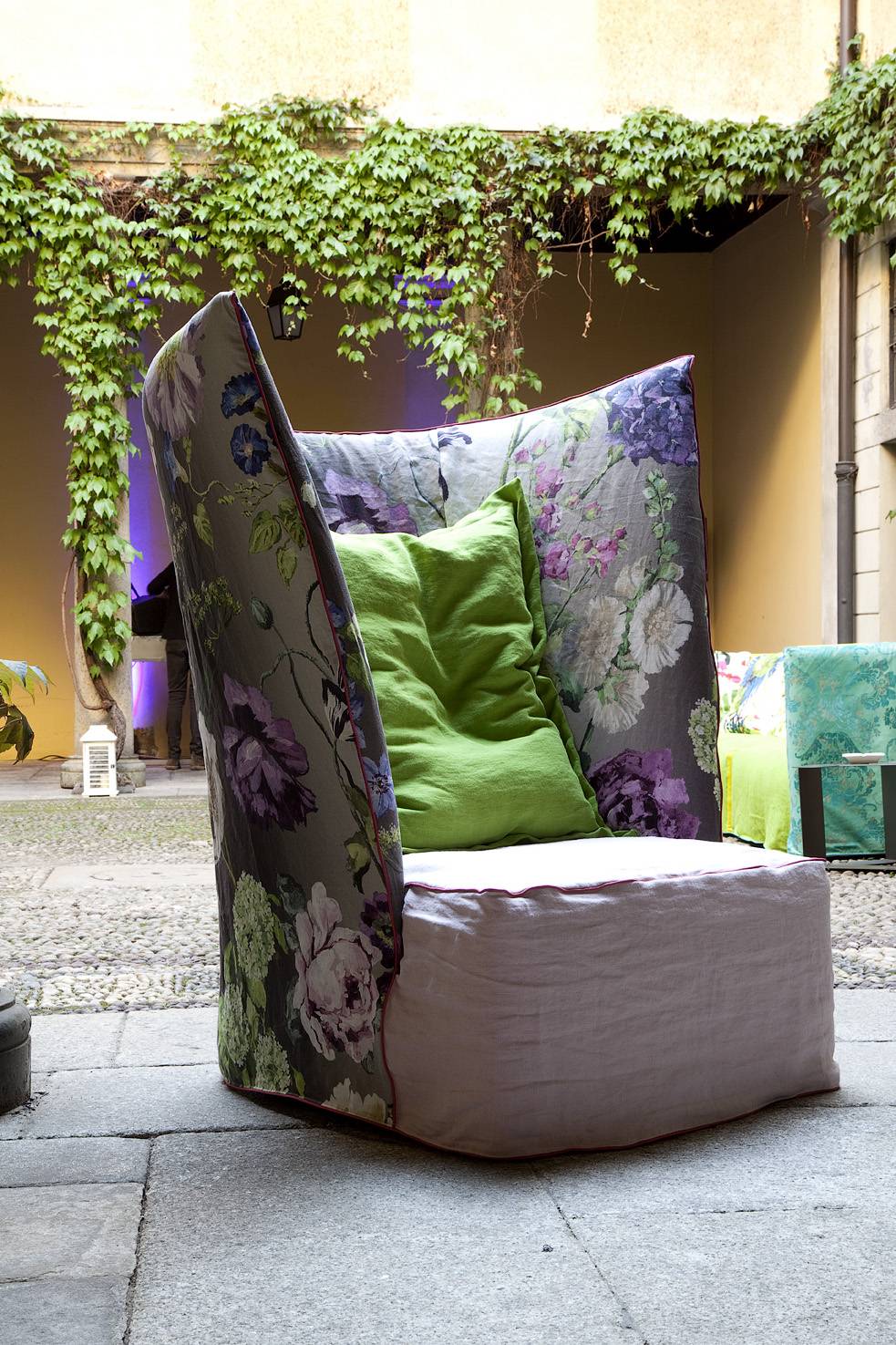 red_baron_armchair_erba_idea_interior_design_project_contract_furniture_living_spaces_hospitality_furnishing_made_in_italy_16