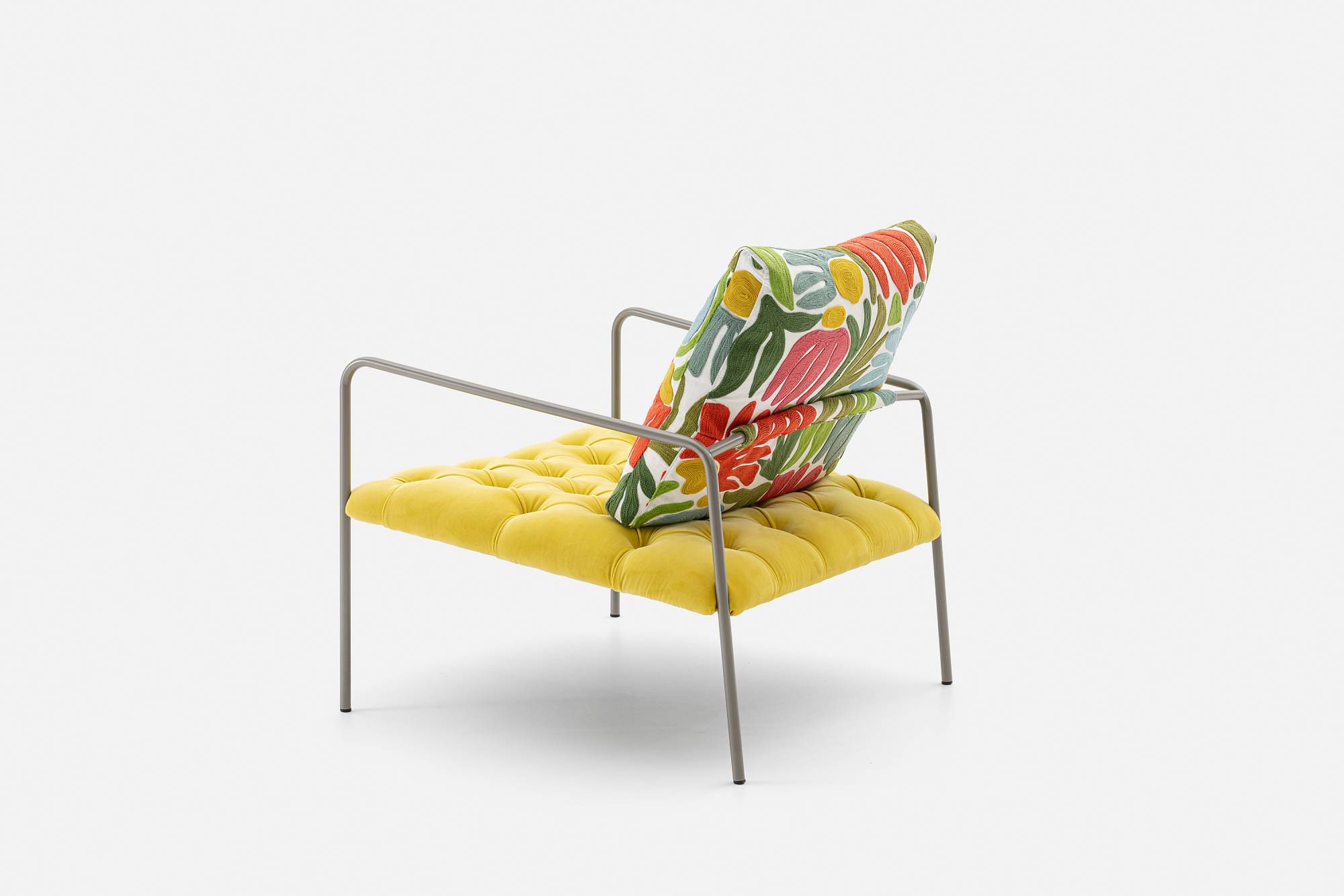 abbeyroad-3-chair-armchair-design-furniture-elegant-chich-italian-atelier-erba-idea-erbaidea