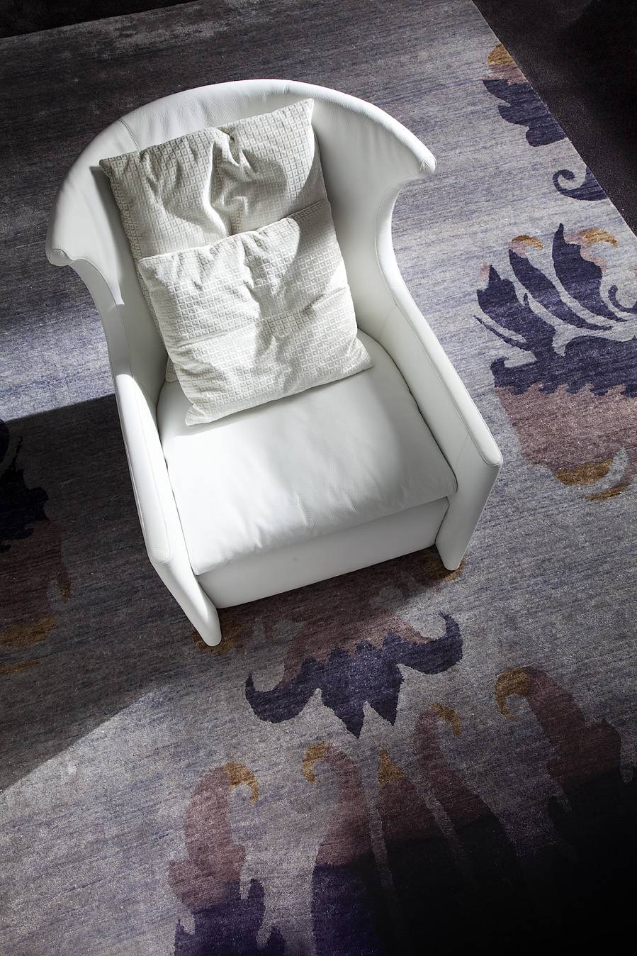ballaconme_erba_idea_chair_granmda_armchair_elegant_furniture_pop_style_italinan_design_08