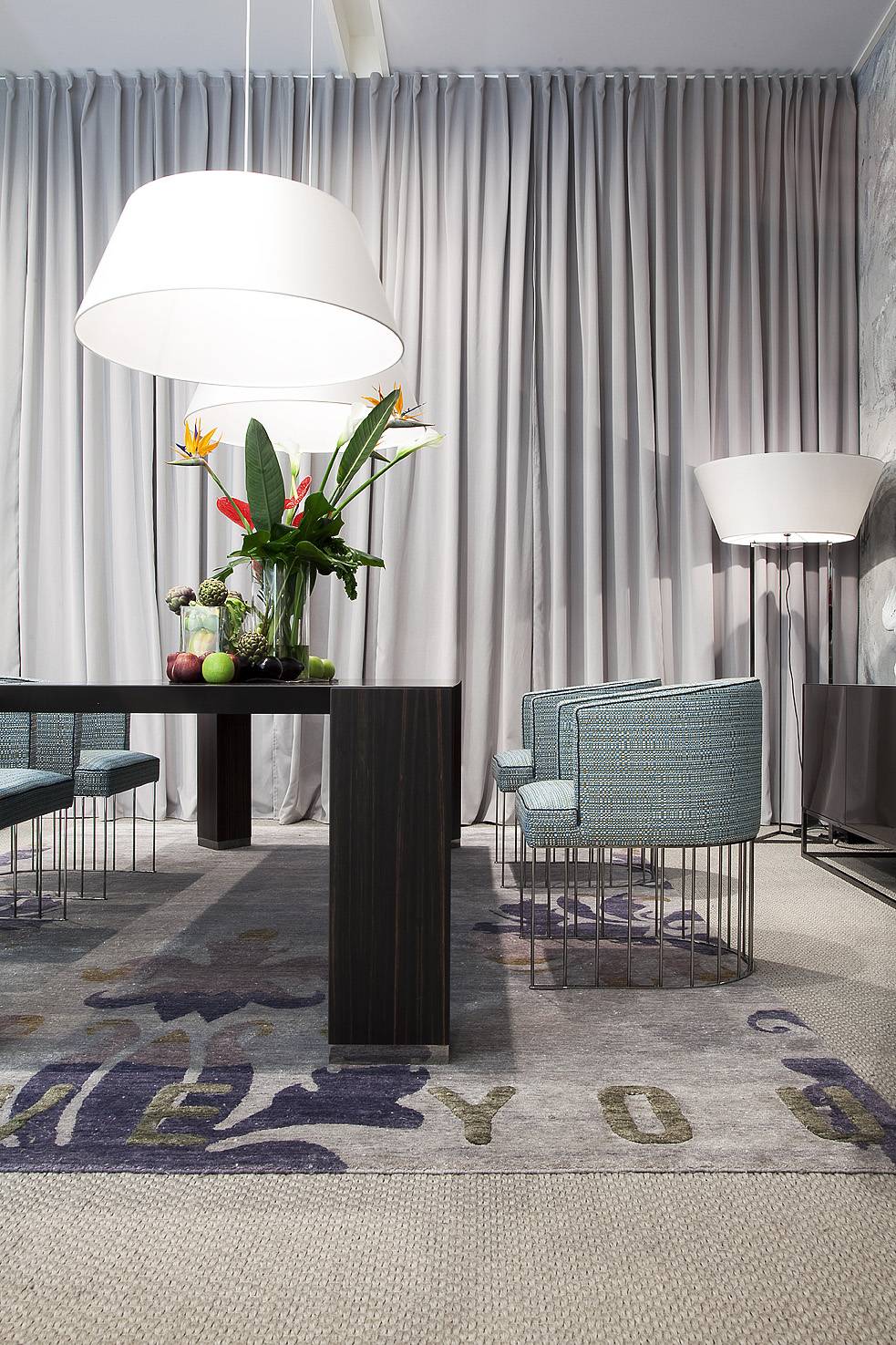 candy_chair_elegant_furniture_chic_dining_space_italian_design_erba_idea_08