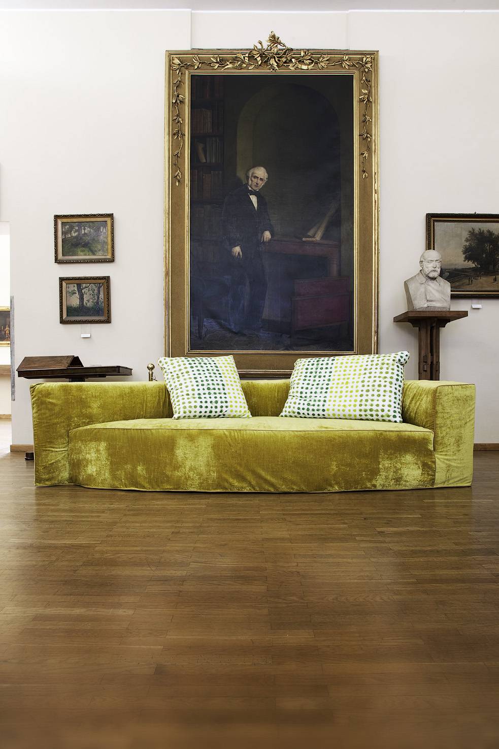 love_affair_dofs_erbs_ifrs_round_shape_pop_aestetic_interior design_italian_atelier_01